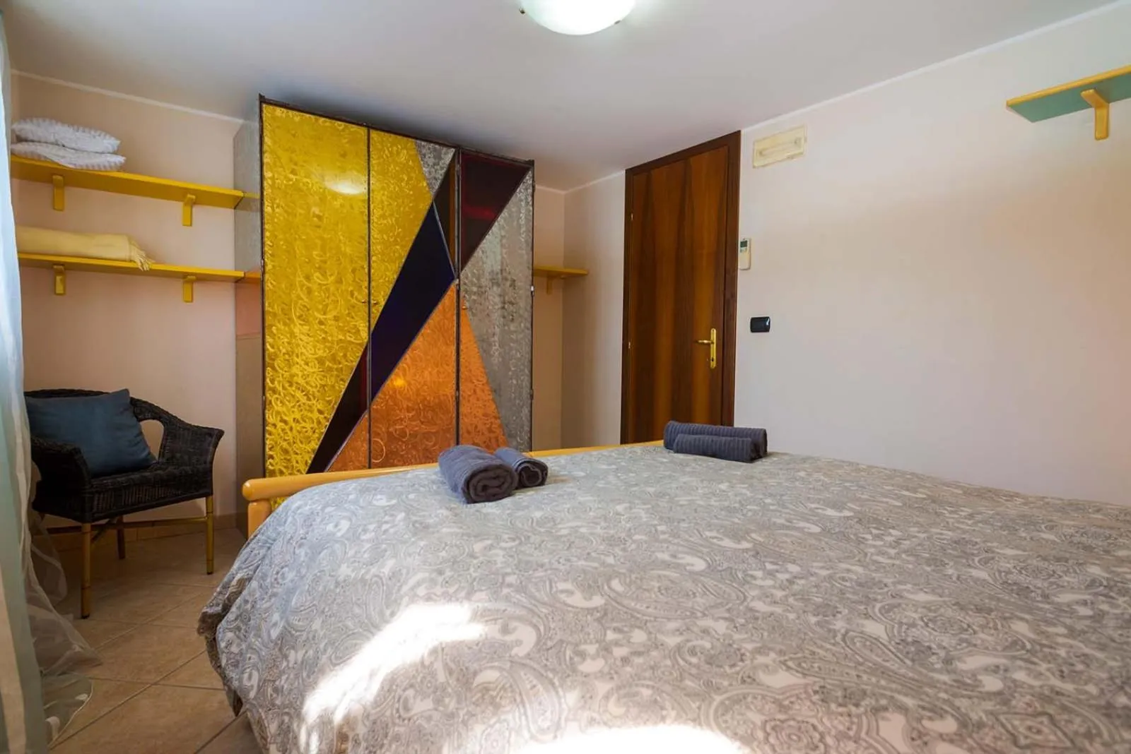 Bed in Villa Grandiosa FC