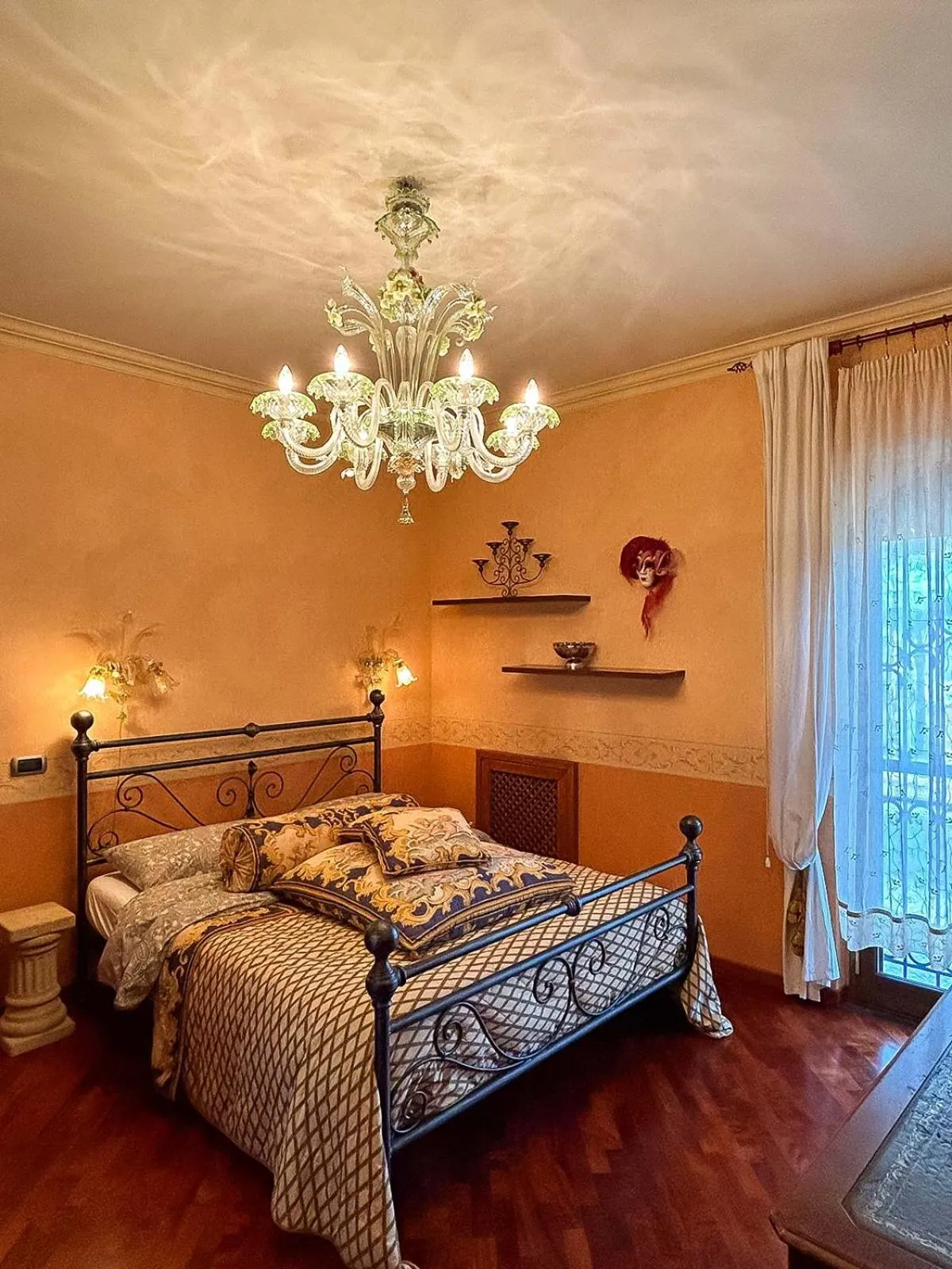 Bed in Villa Grandiosa FC