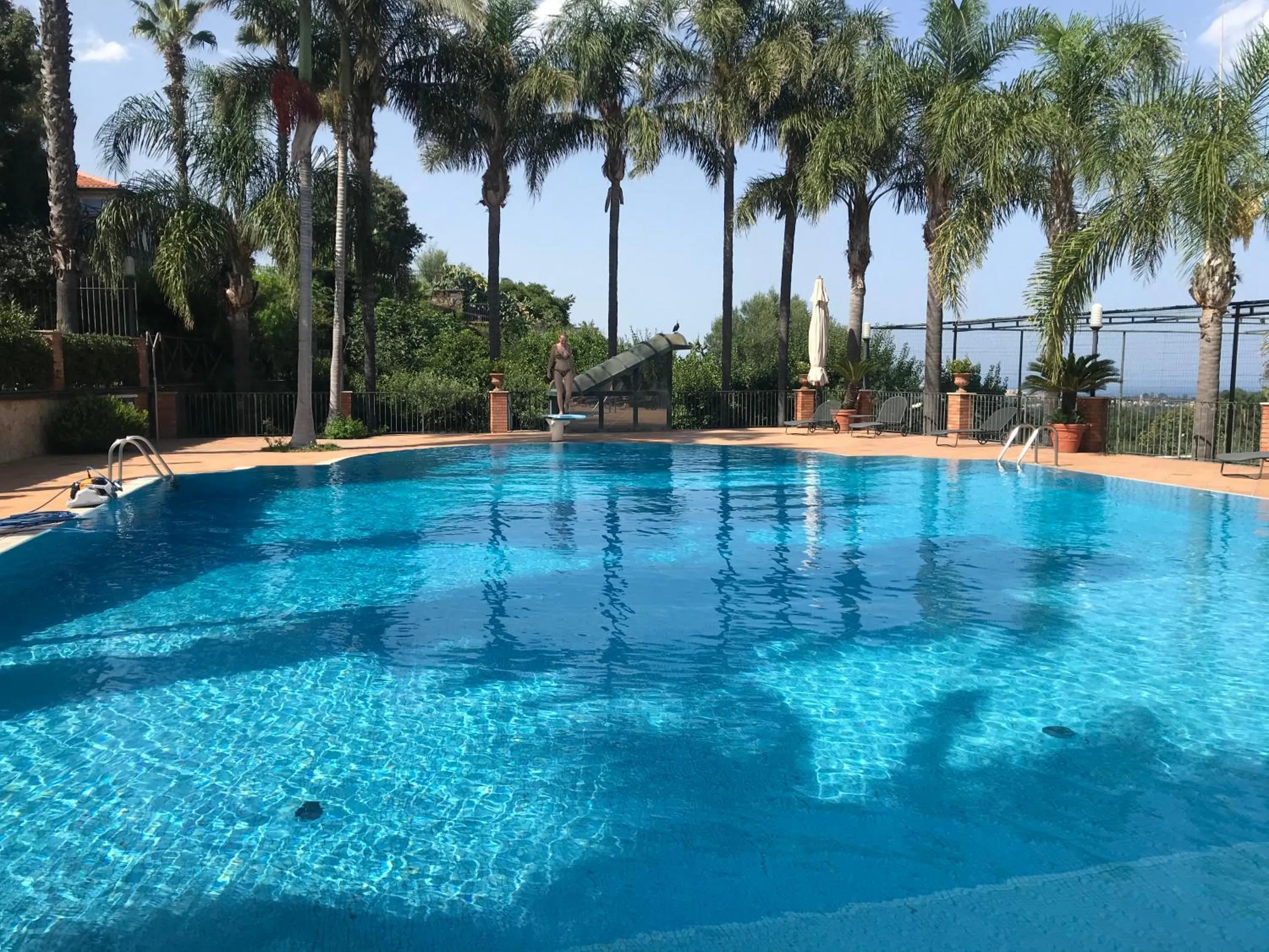 Property building in Villa Grandiosa FC