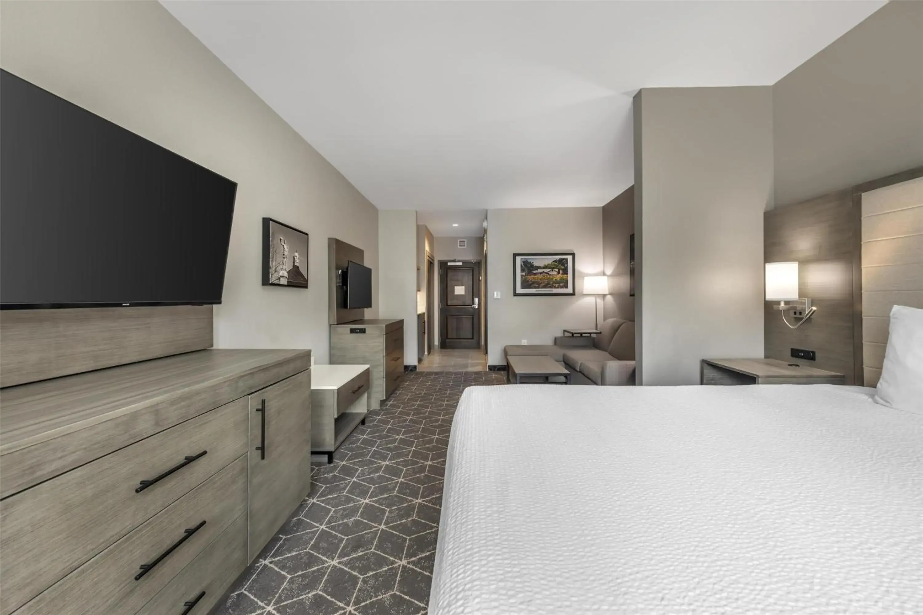 King Suite with Sofa Bed - Non-Smoking in Best Western Plus Lawrenceburg King Suite with Sofa Bed - Non-Smoking in Best Western Plus Lawrenceburg