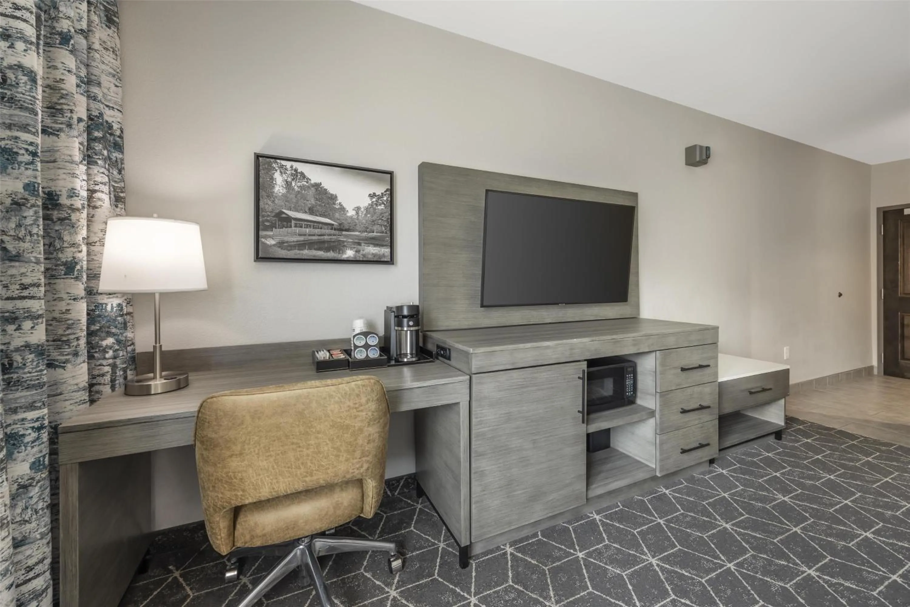 Bedroom in Best Western Plus Lawrenceburg