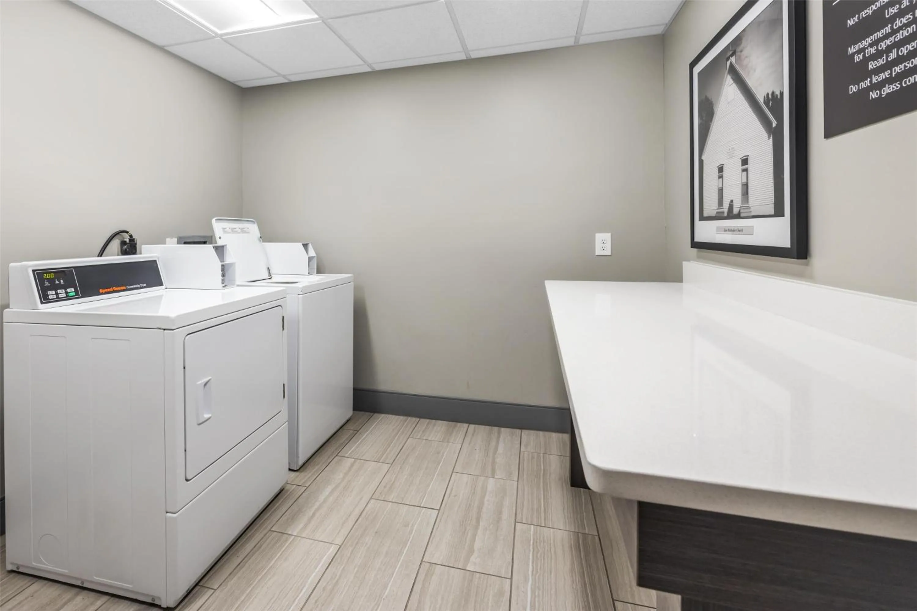 Property building, Bed in Best Western Plus Lawrenceburg