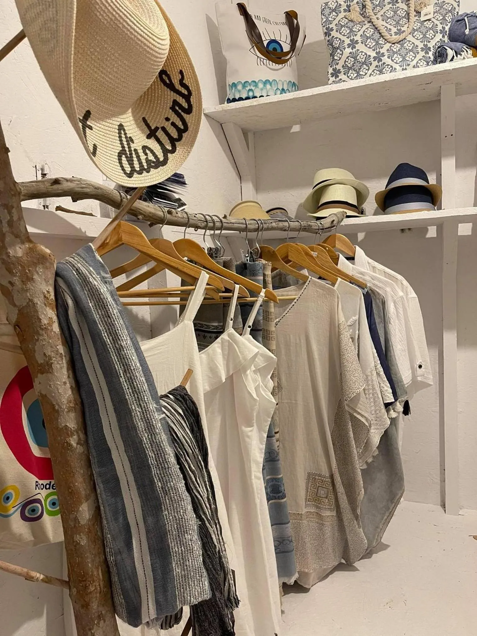 On-site shops in Eco Beach And Magic Garden Hotel