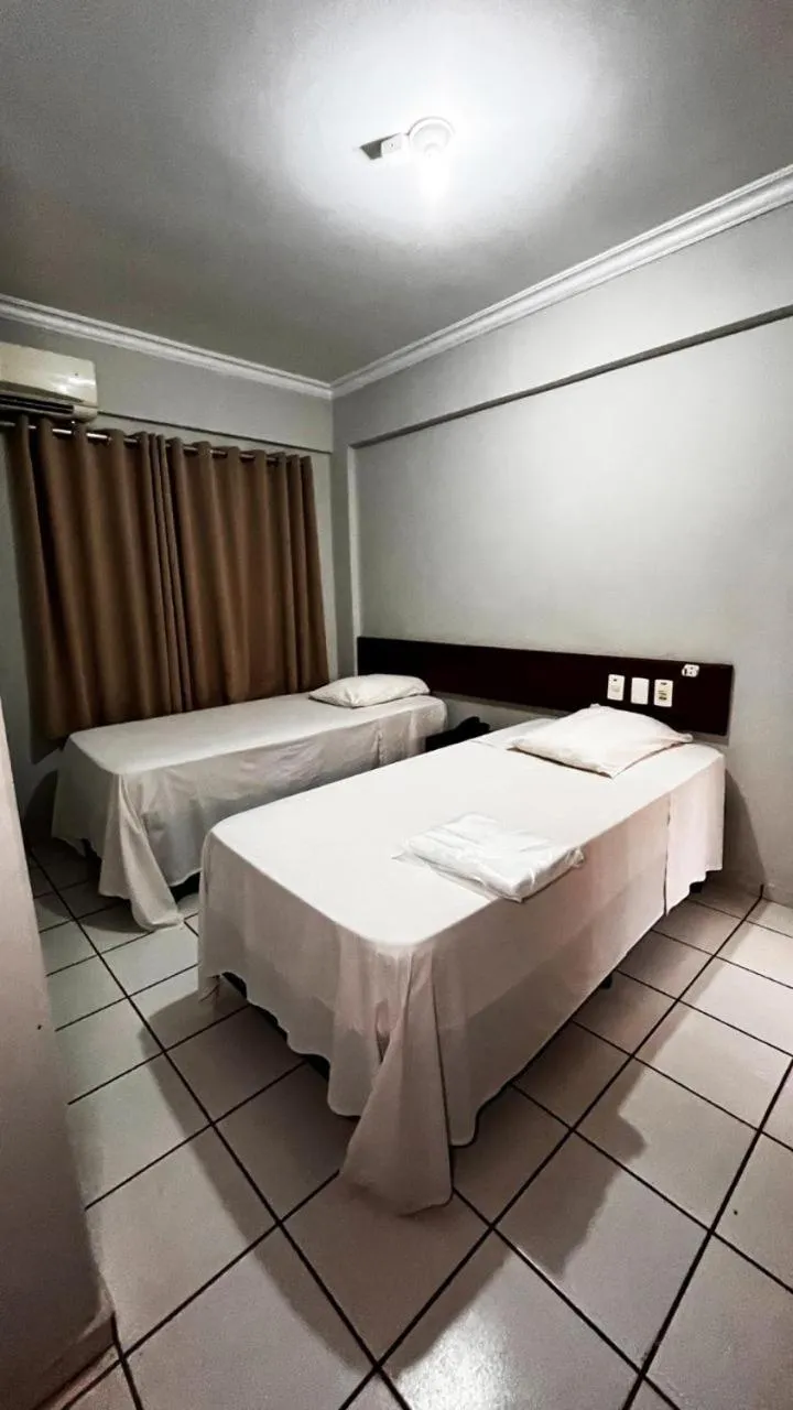 Bed in Serras Hotel