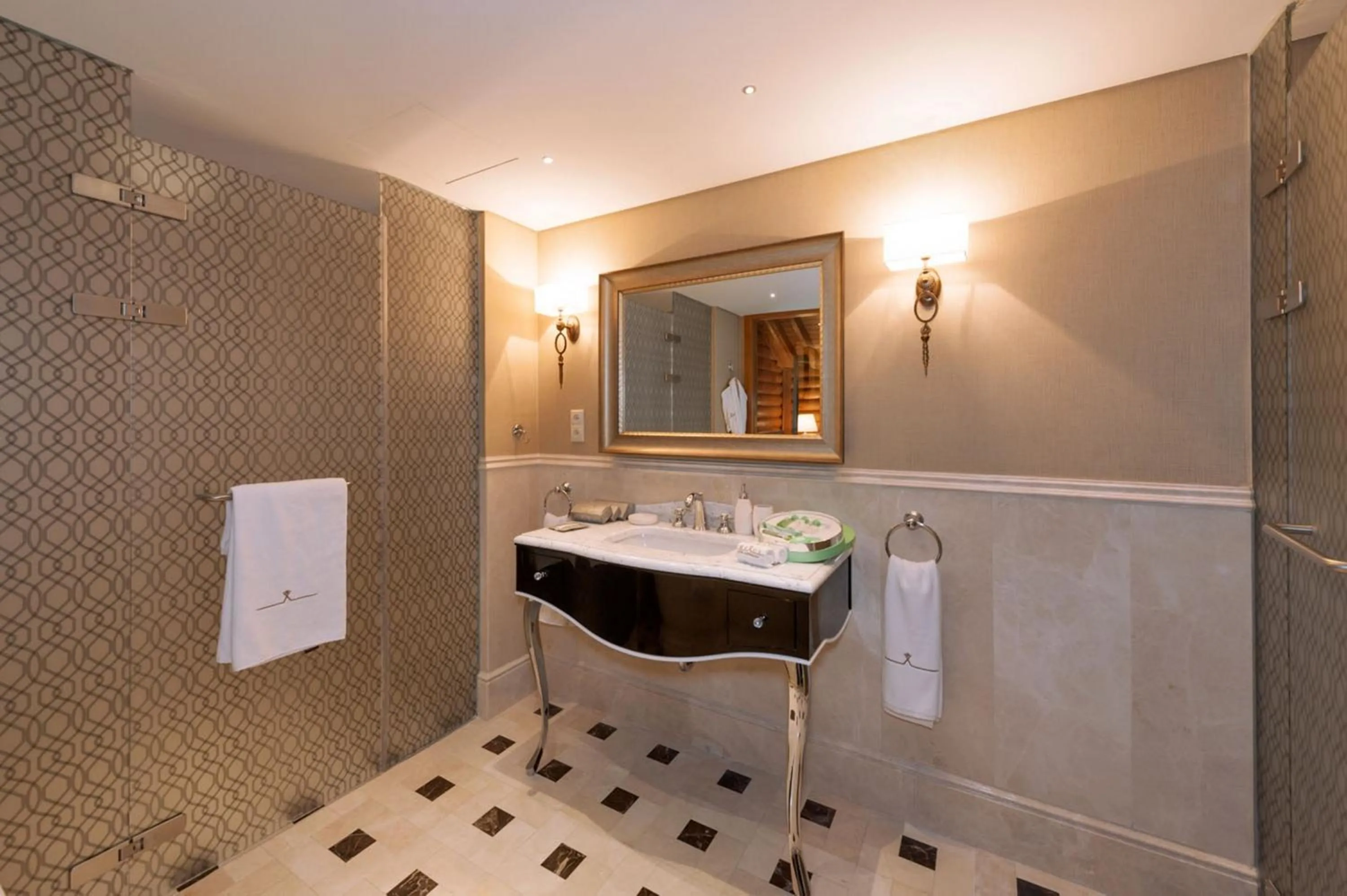 Bathroom in Quba Palace Hotel & Golf Resort