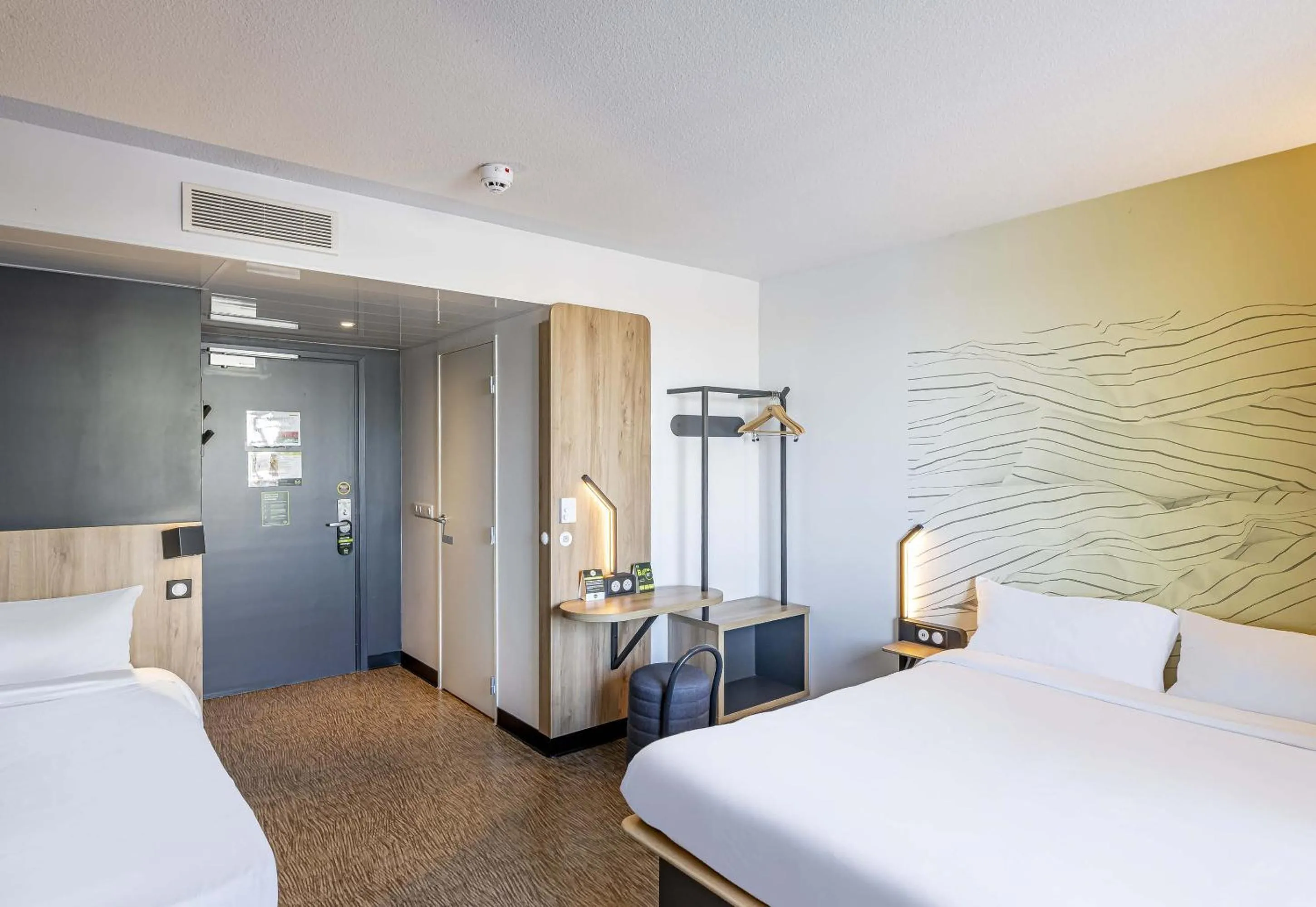 Bed in B&B HOTEL Bordeaux Bassins à flot