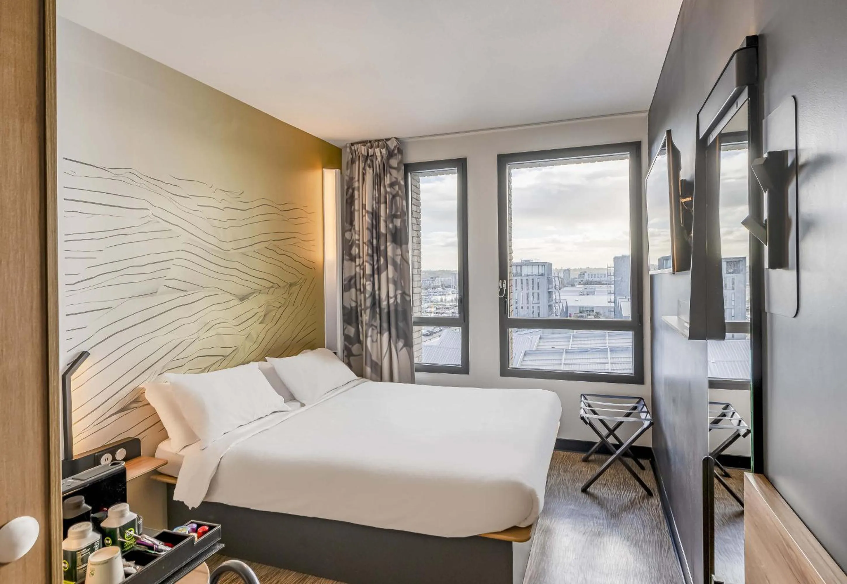 Coffee/tea facilities, Bed in B&B HOTEL Bordeaux Bassins à flot