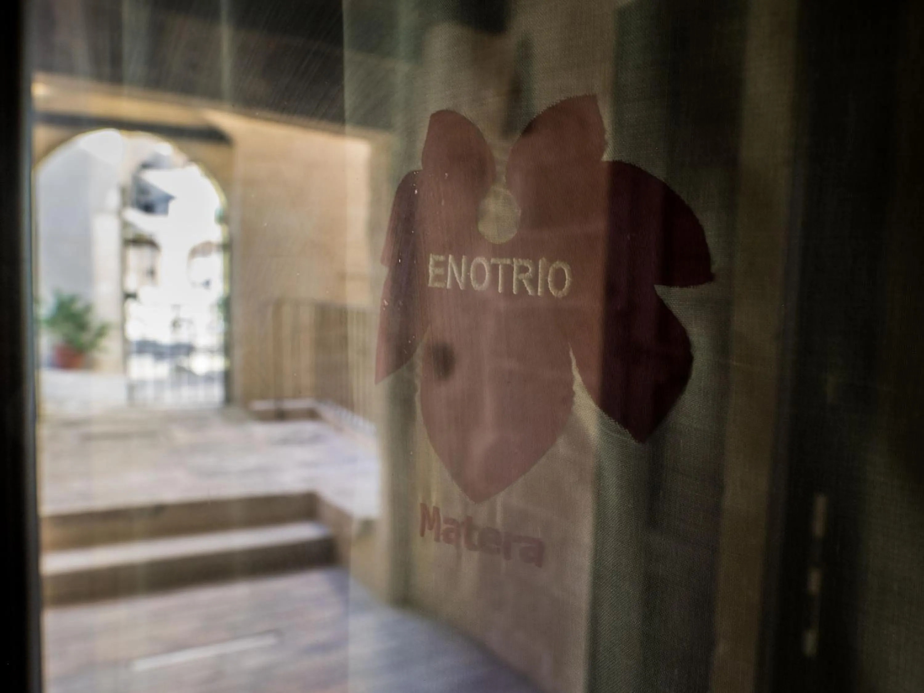 Patio in ENOTRIO Barisano