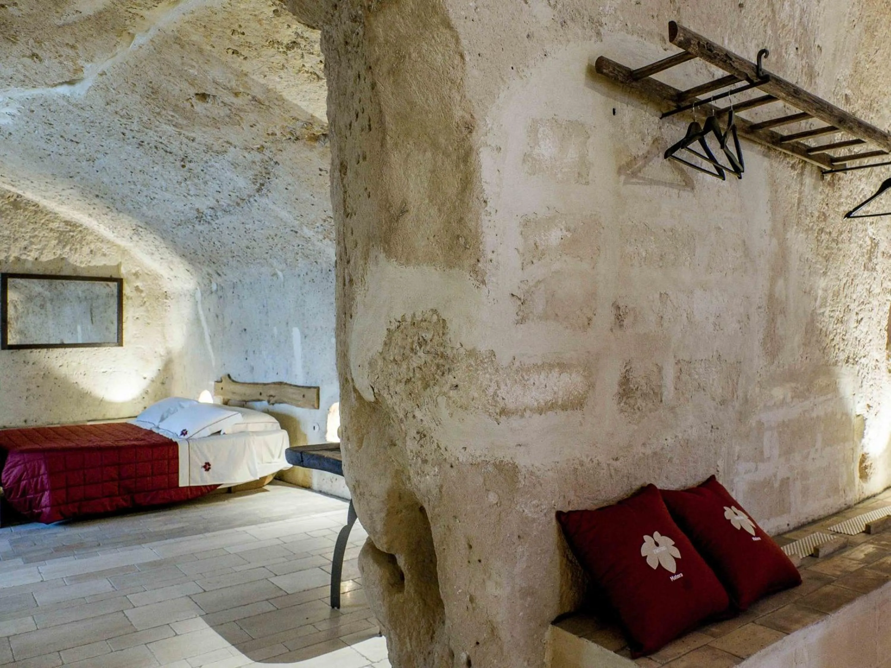 Decorative detail, Bed in ENOTRIO Barisano