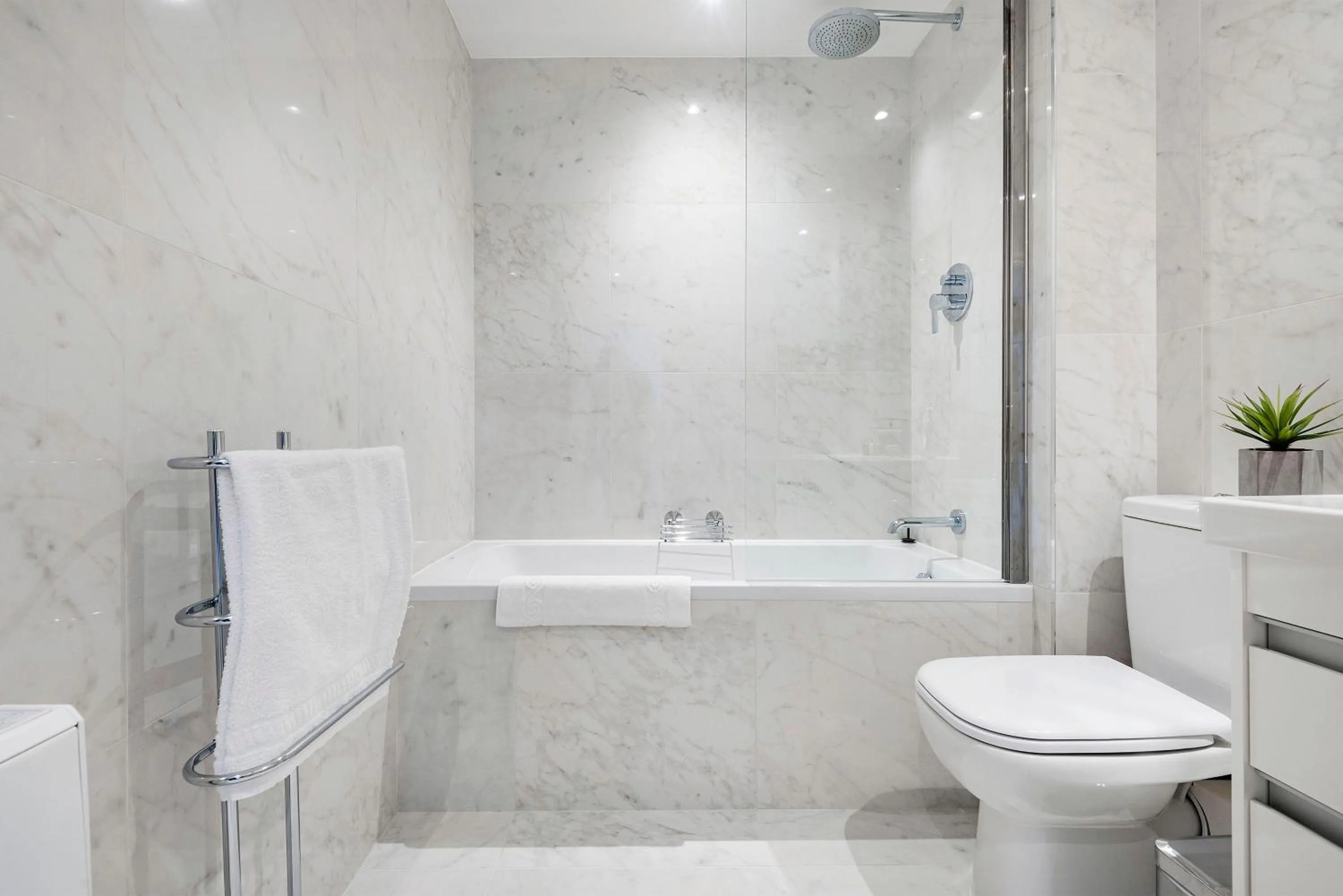 Bathroom in 3 Sloane Gardens