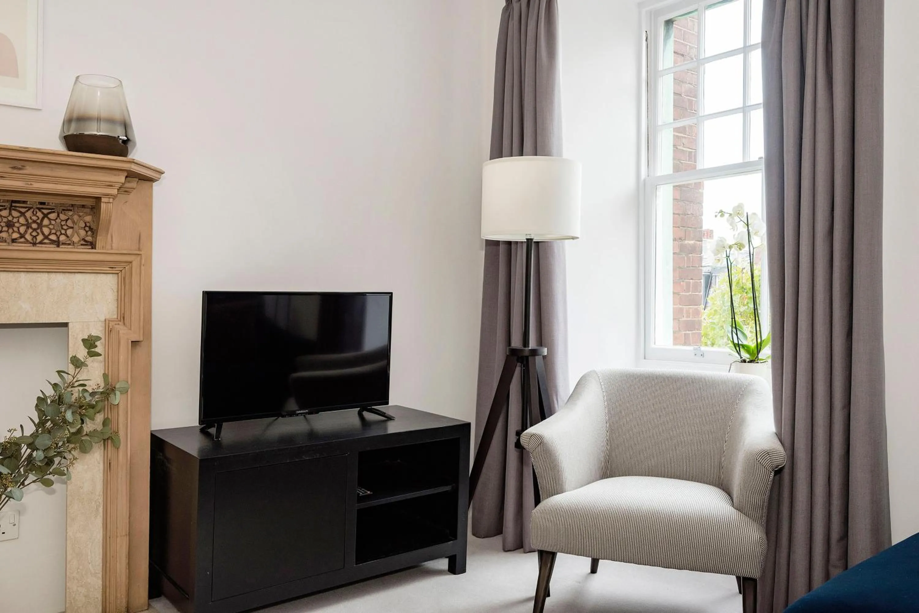 Living room in 3 Sloane Gardens