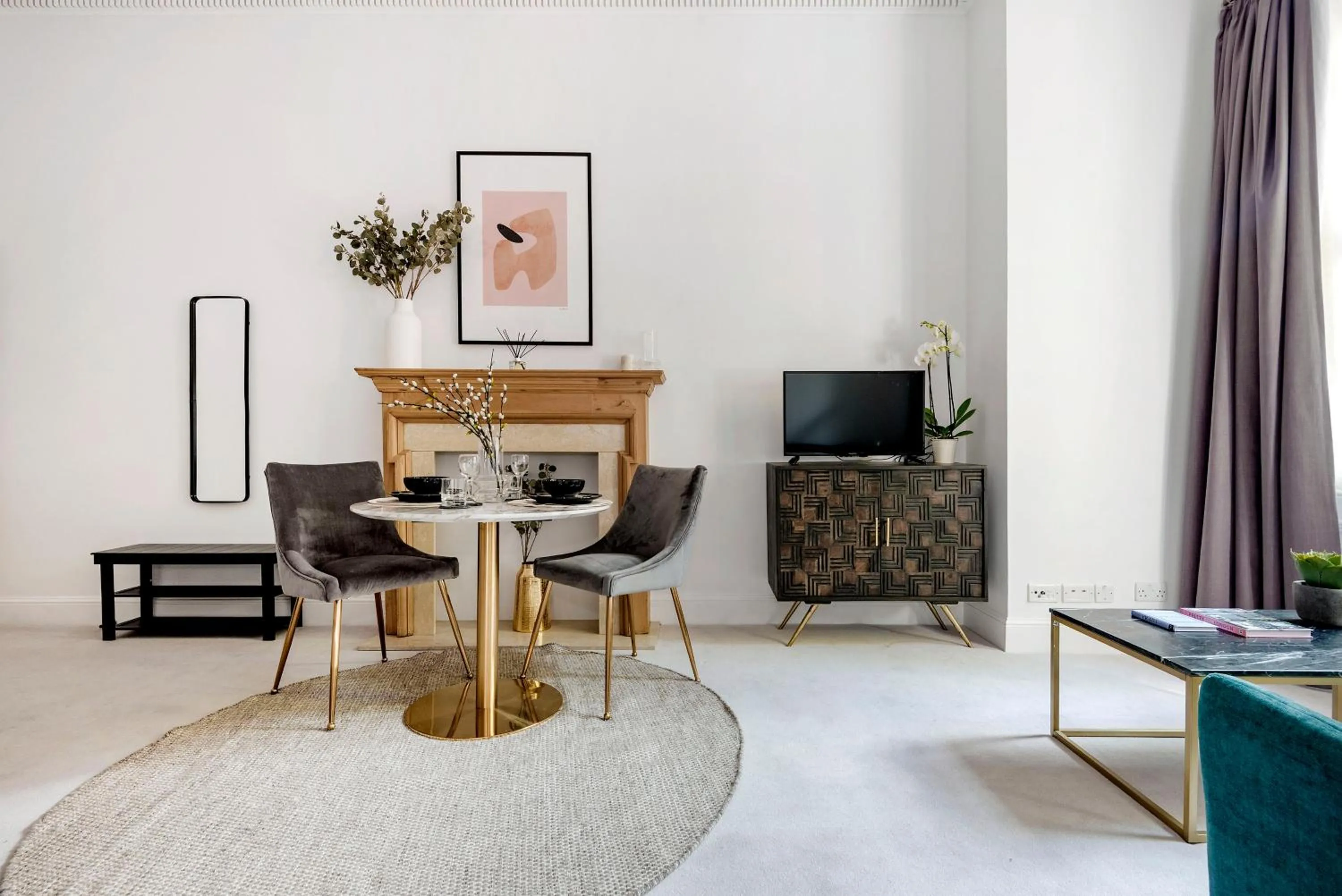Dining area in 3 Sloane Gardens