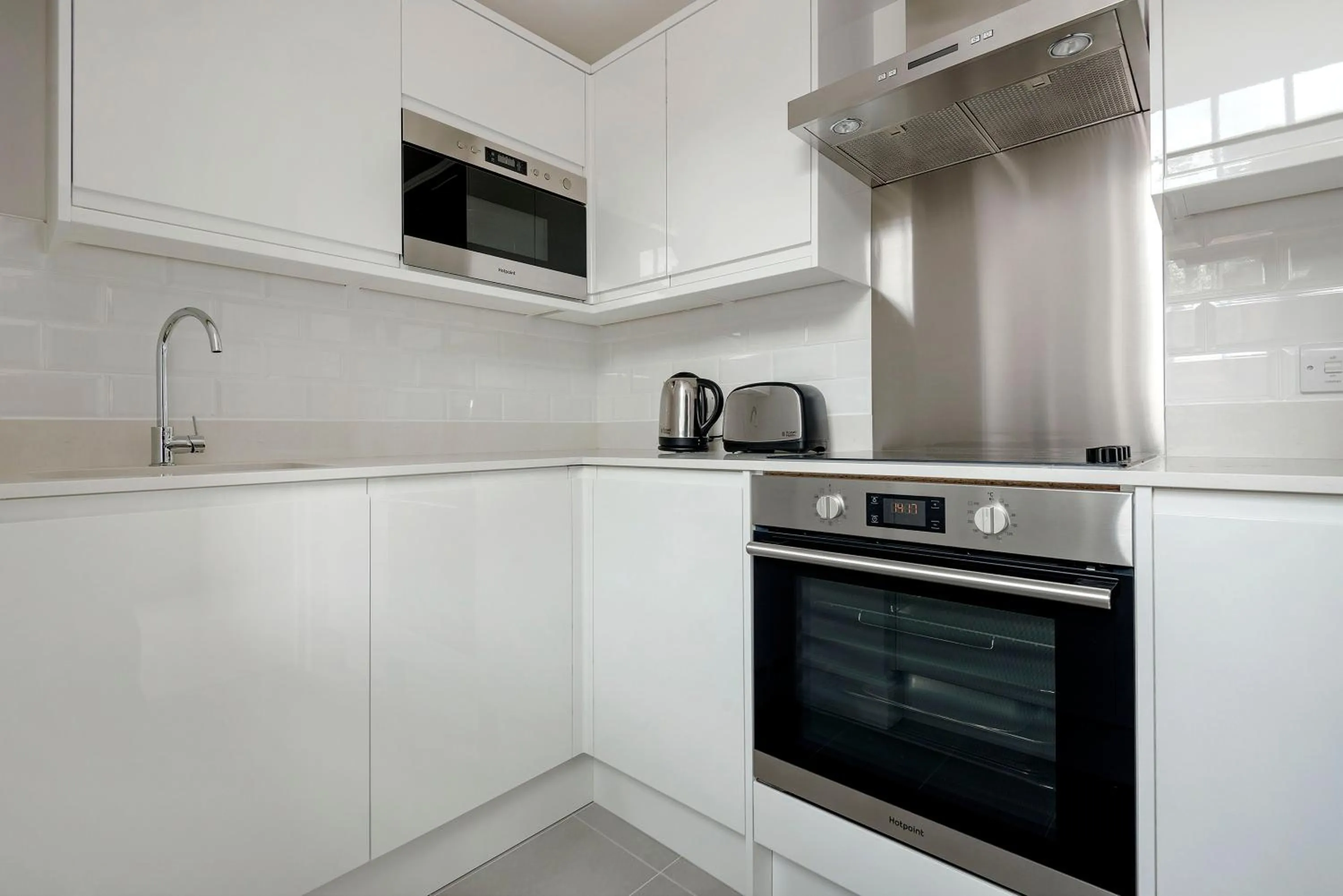 Kitchen or kitchenette in 3 Sloane Gardens