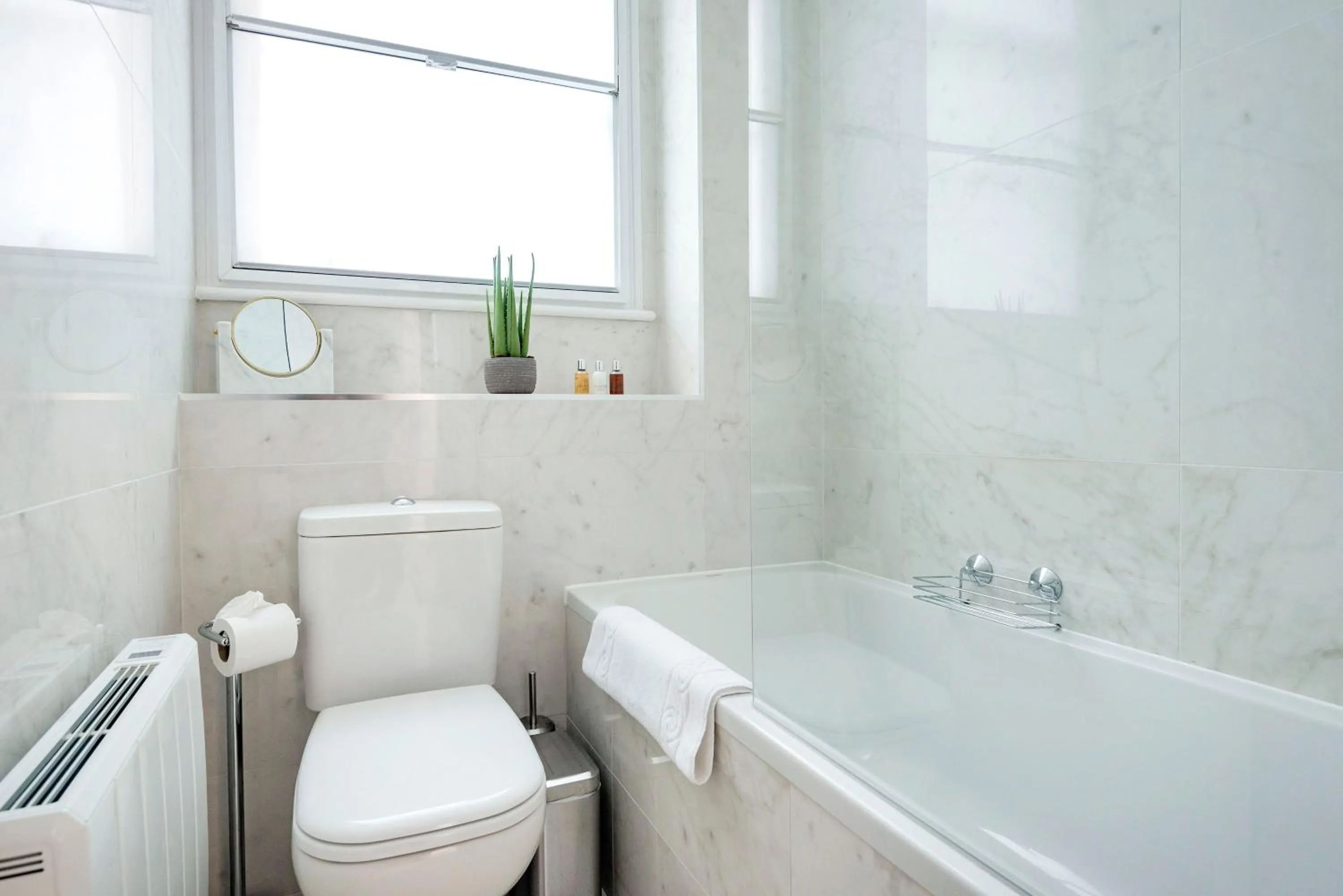 Bathroom in 3 Sloane Gardens