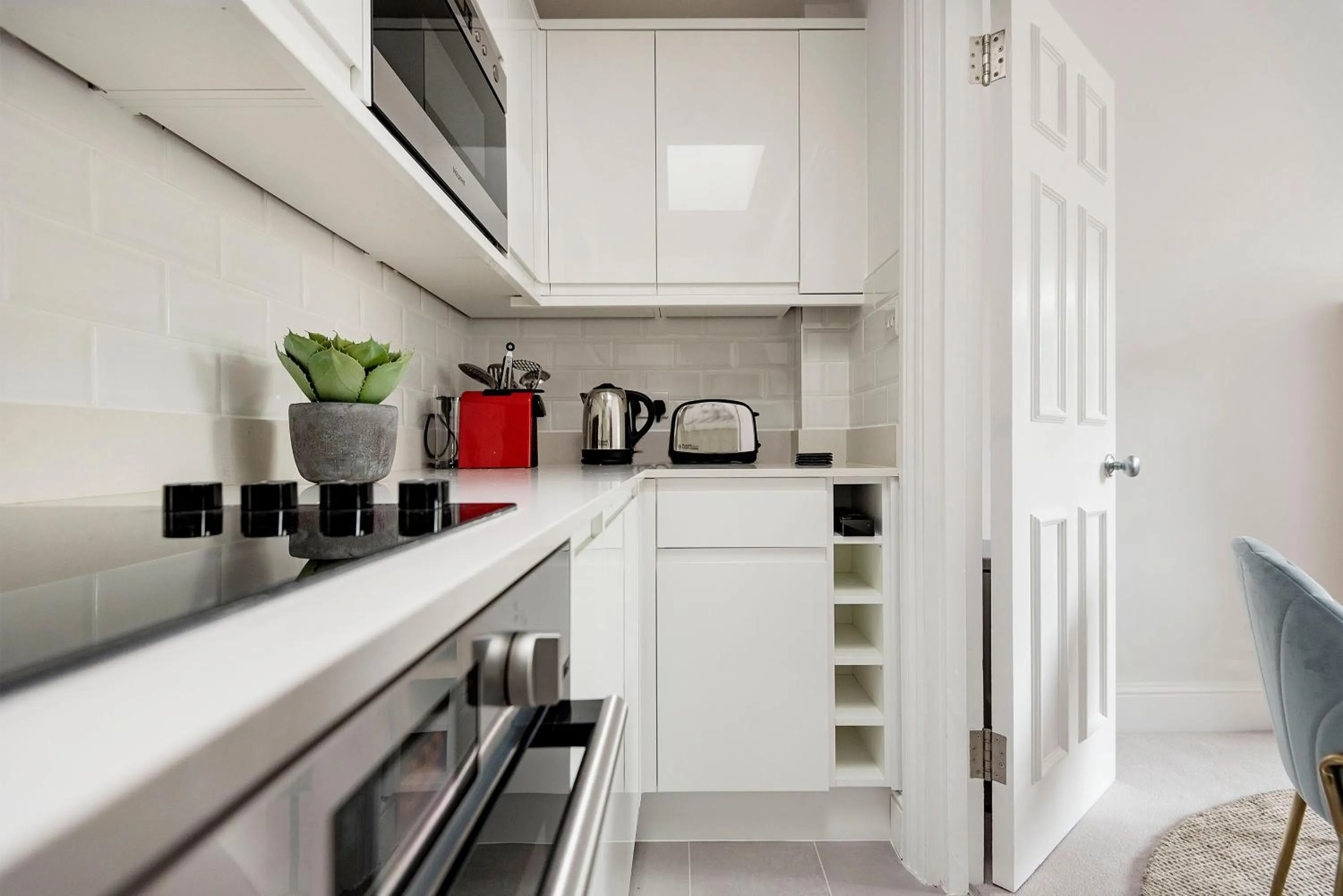 Kitchen or kitchenette in 3 Sloane Gardens