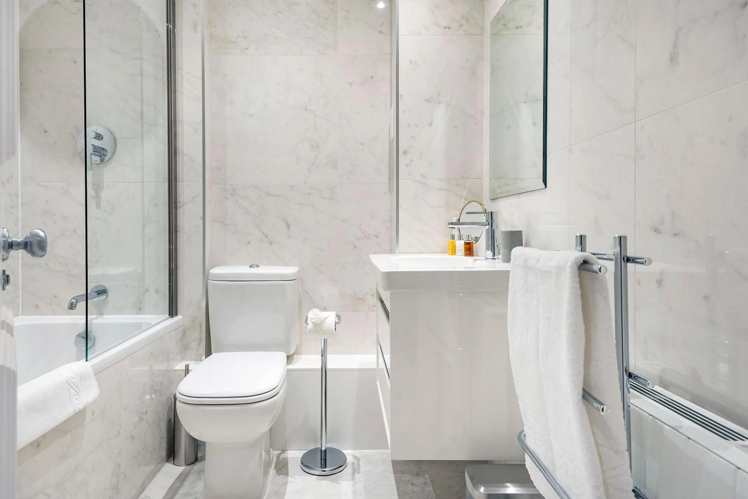 Bathroom in 3 Sloane Gardens