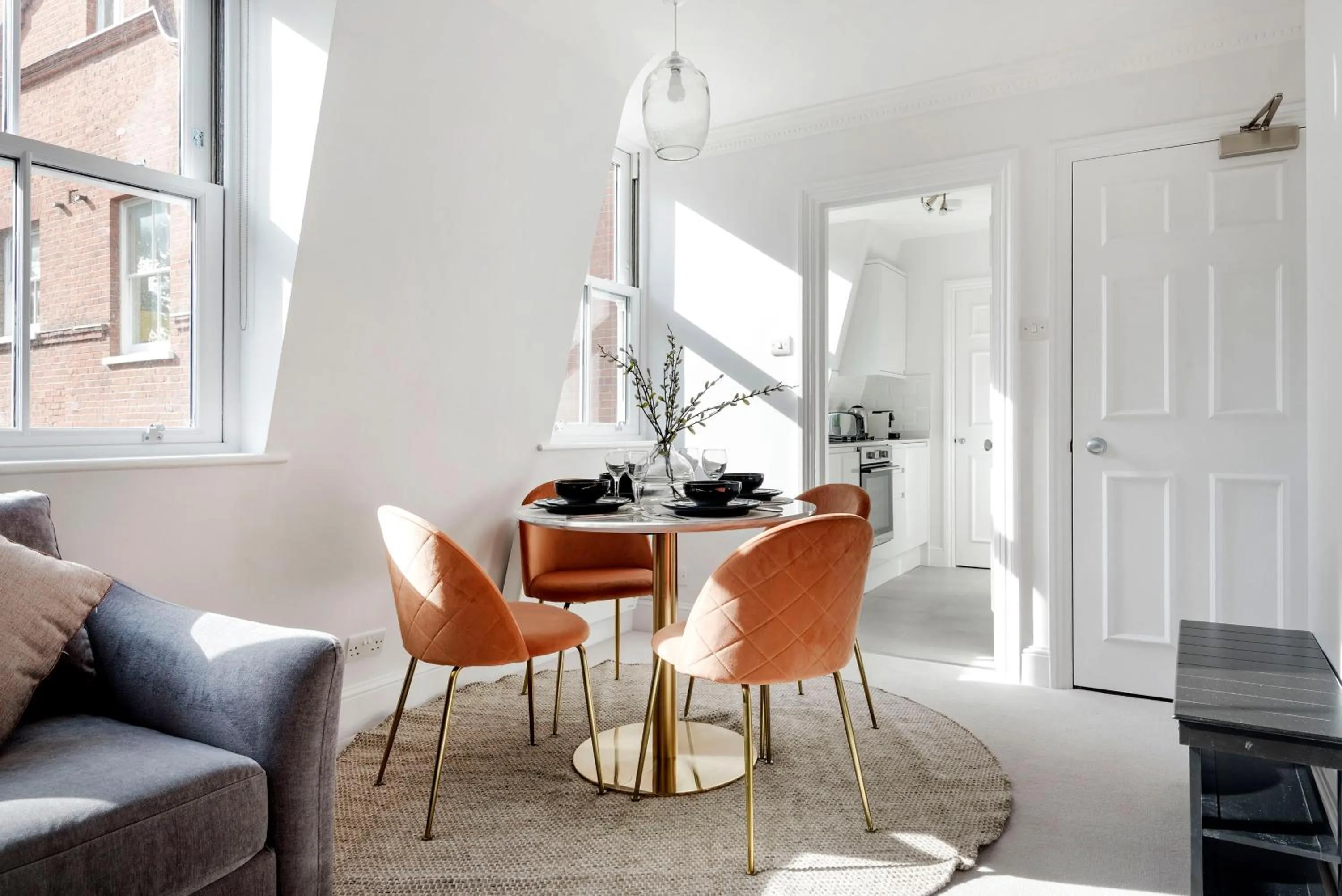 Dining area in 3 Sloane Gardens