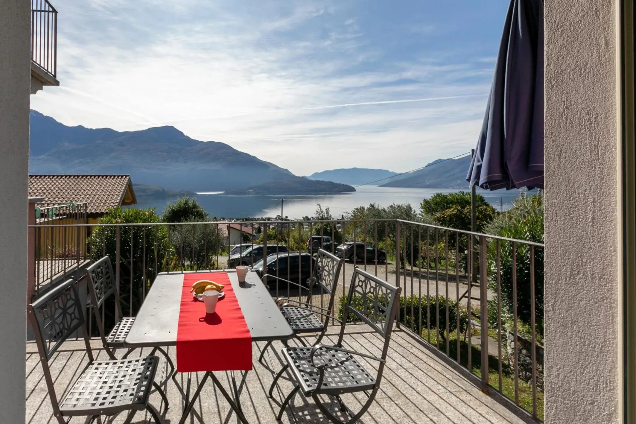 Two-Bedroom Apartment with Lake View in Residence La Collina Two-Bedroom Apartment with Lake View in Residence La Collina