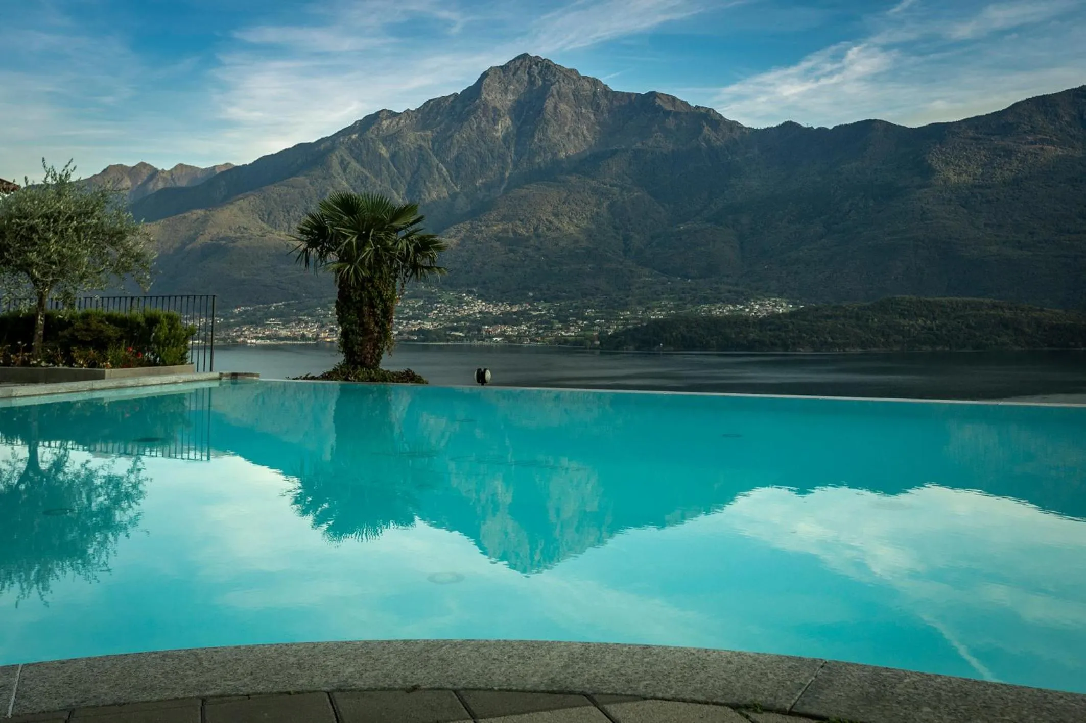 Lake view in Residence La Collina