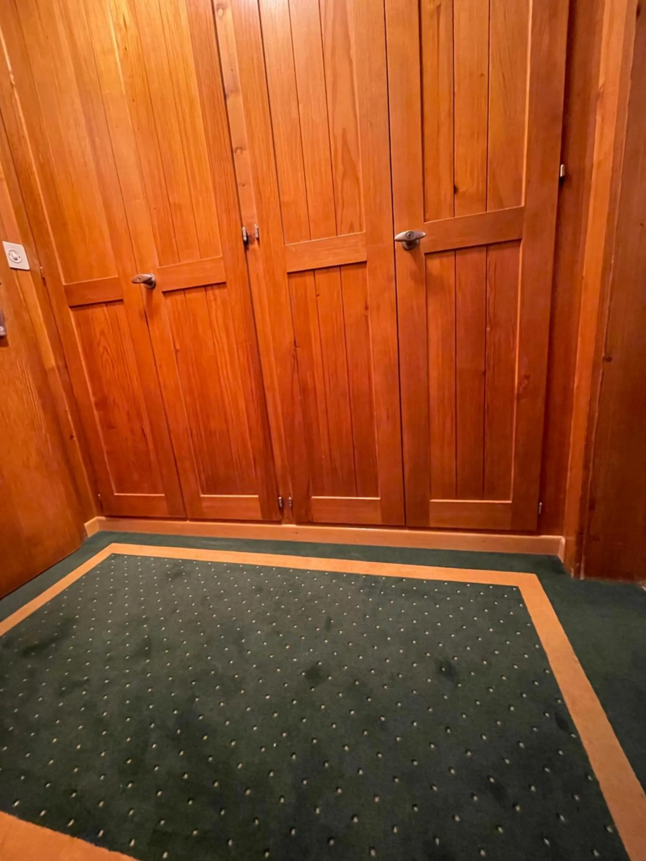 VISP erblick H O T E L AUSSERBERG Early & Late Check-in