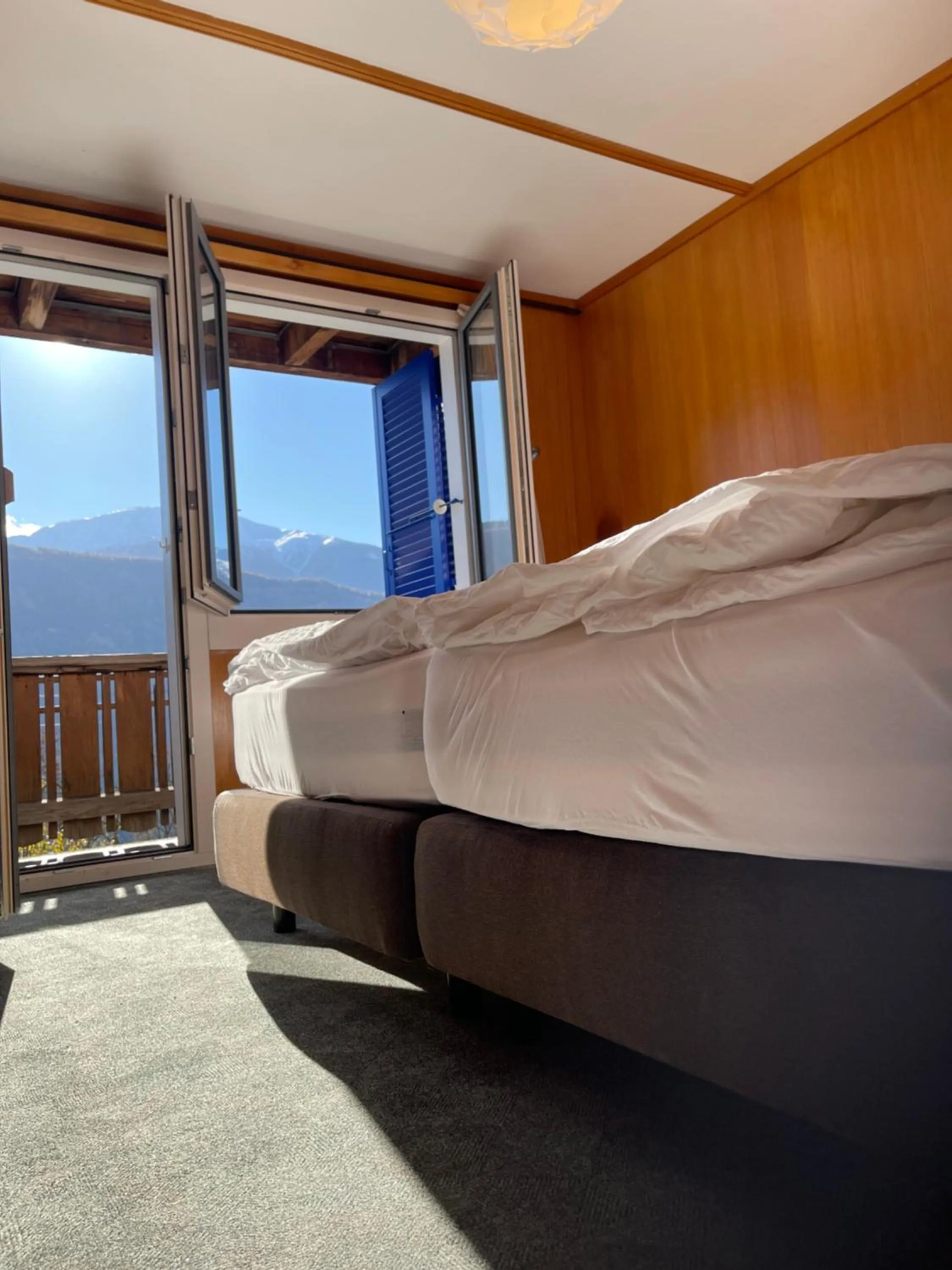 Bed in VISP erblick H O T E L AUSSERBERG Early & Late Check-in