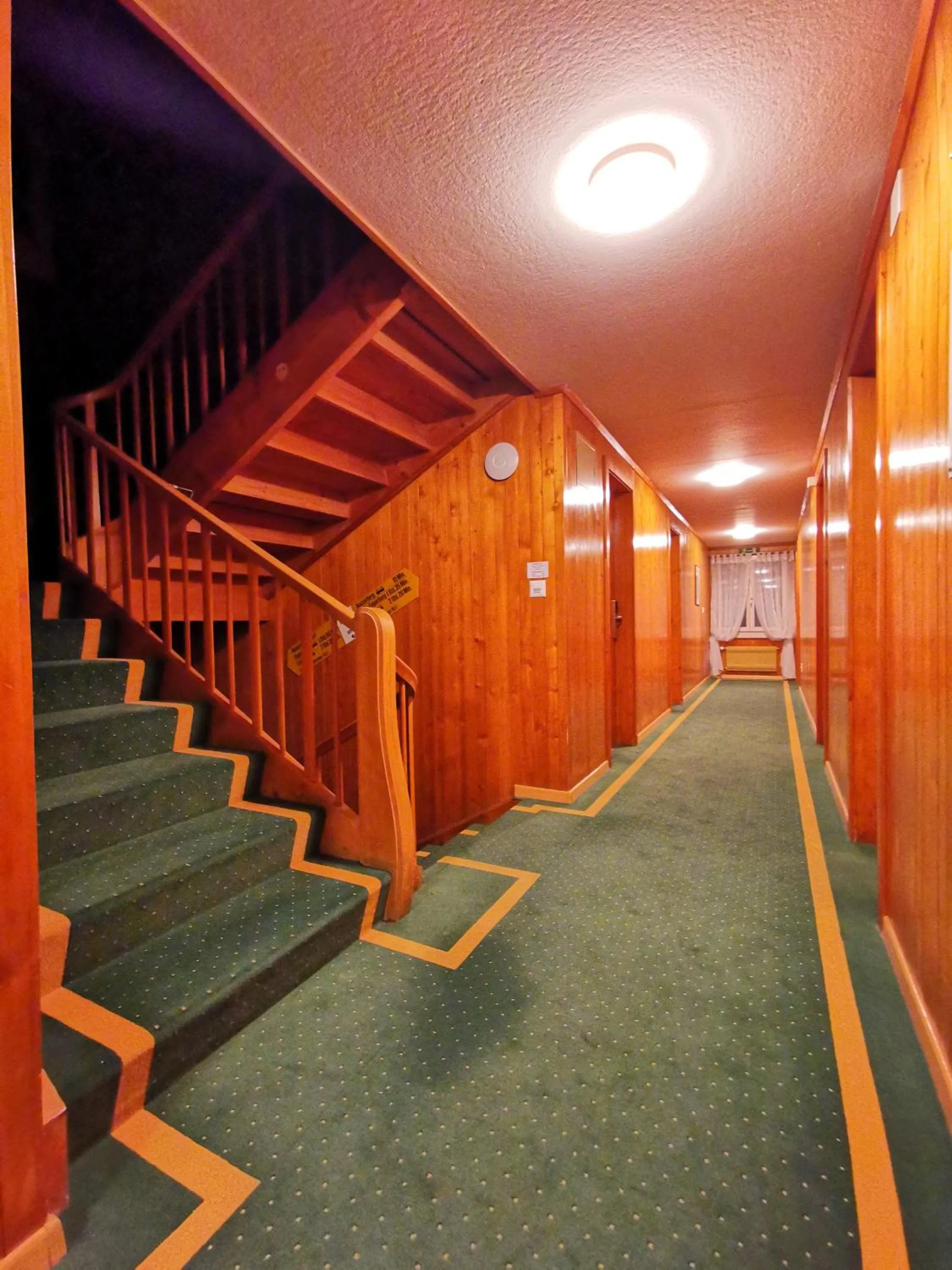 VISP erblick H O T E L AUSSERBERG Early & Late Check-in