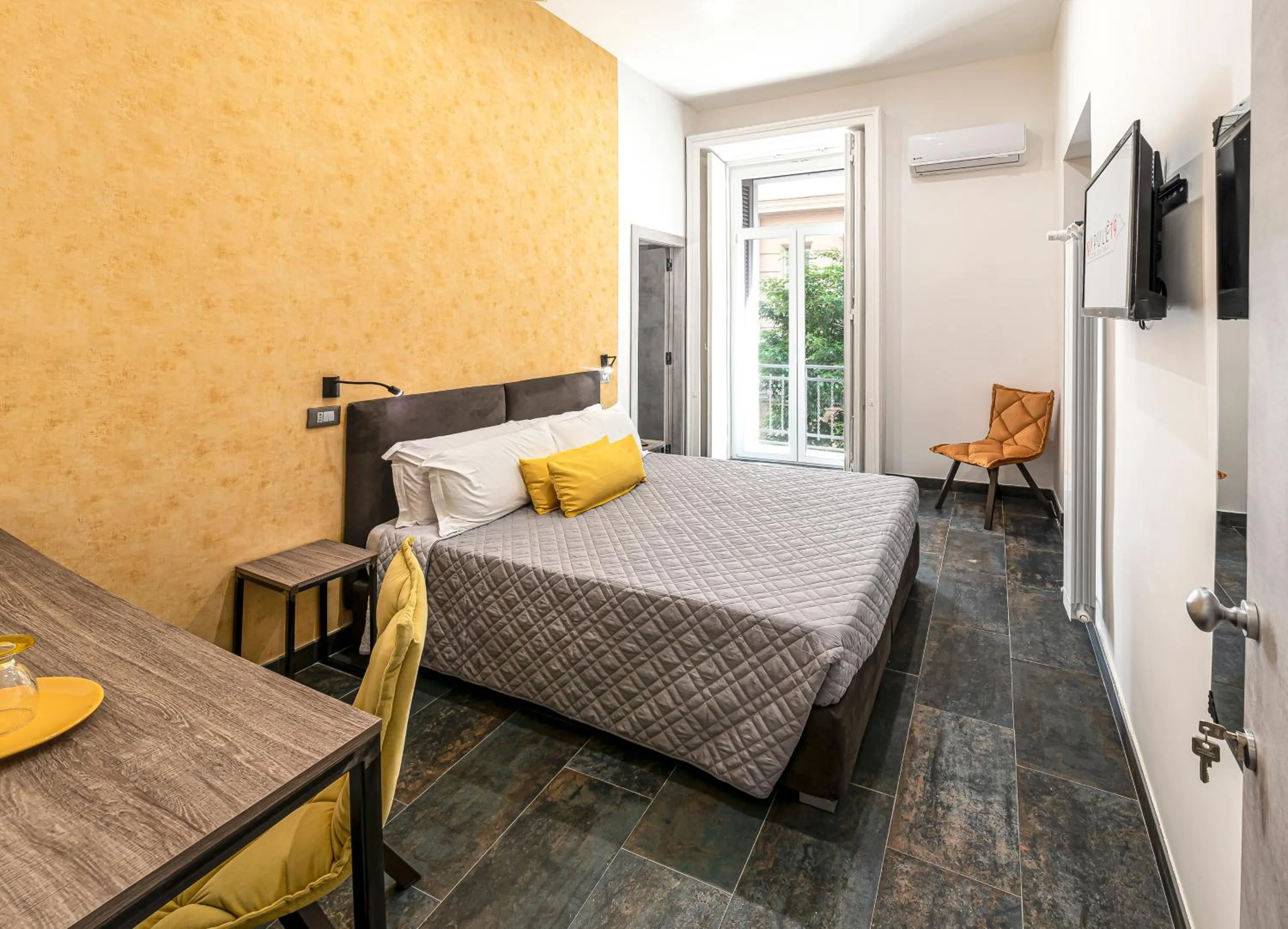 Bedroom, Bed in Napul'è 19