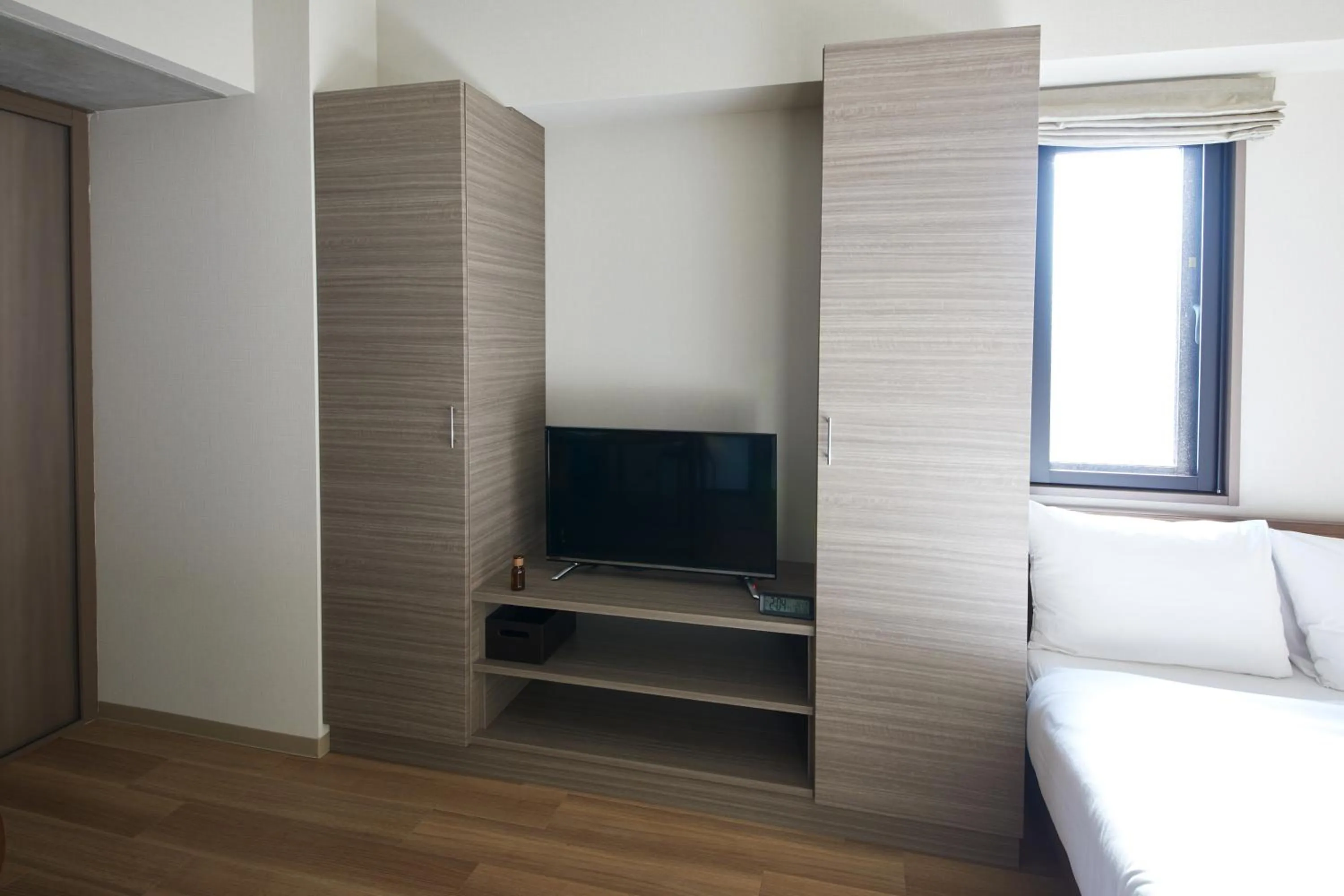 TV and multimedia, Bed in Prime Suites Tokyo