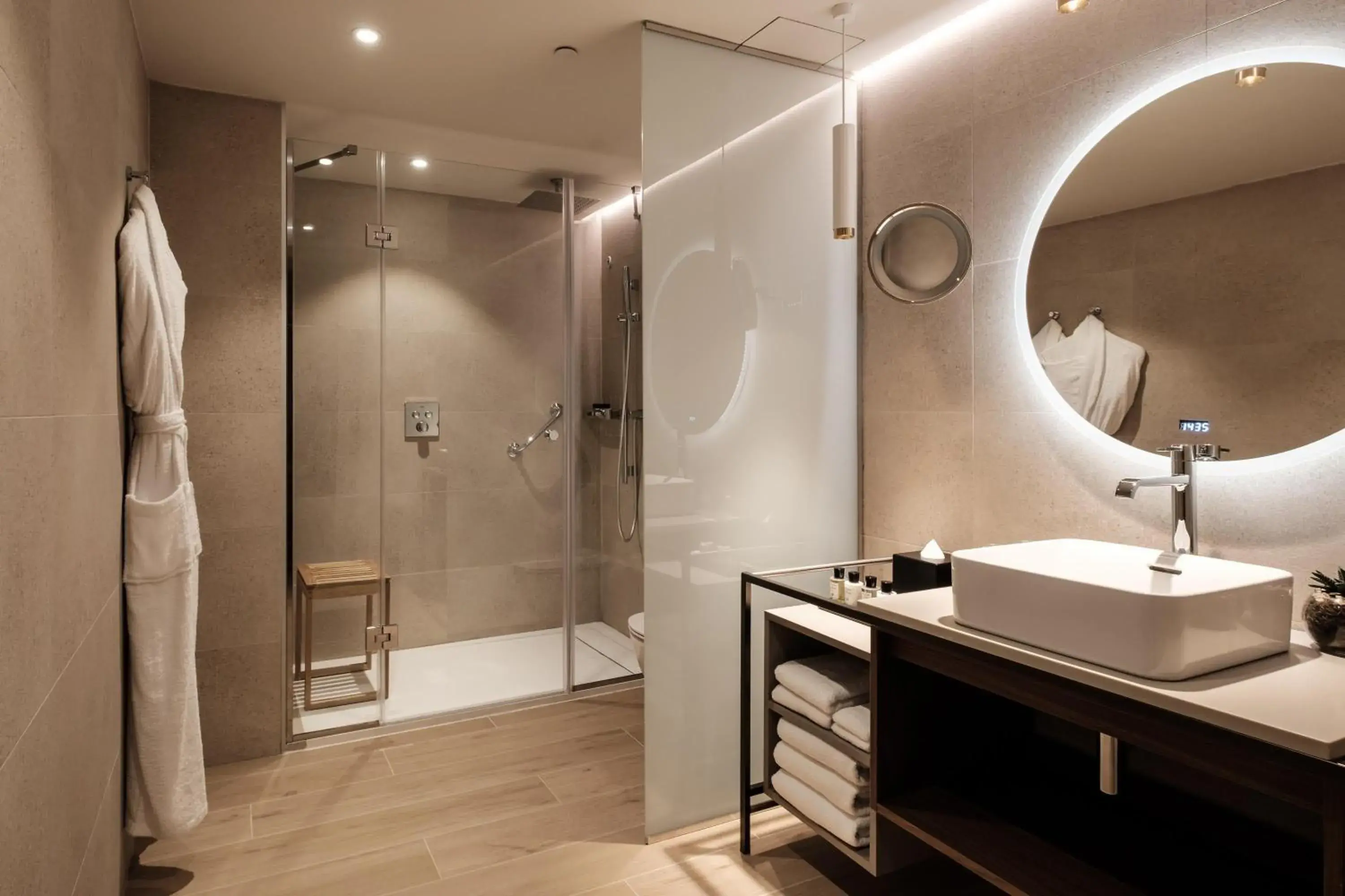 Bathroom in Hyatt Regency Malta Bathroom in Hyatt Regency Malta