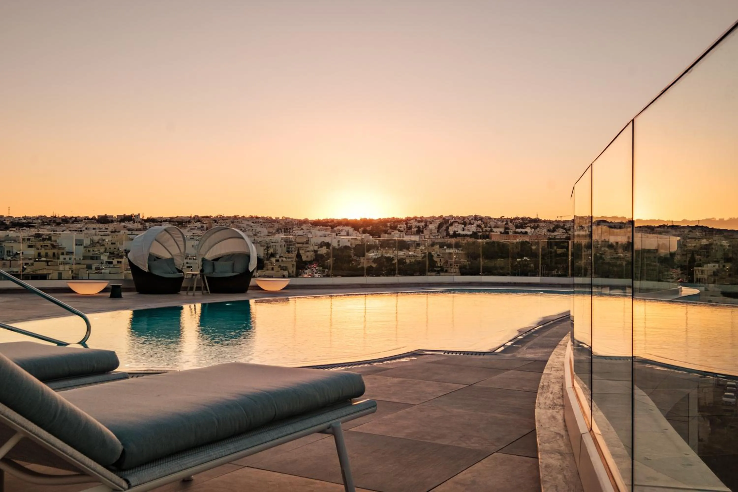 Swimming pool in Hyatt Regency Malta