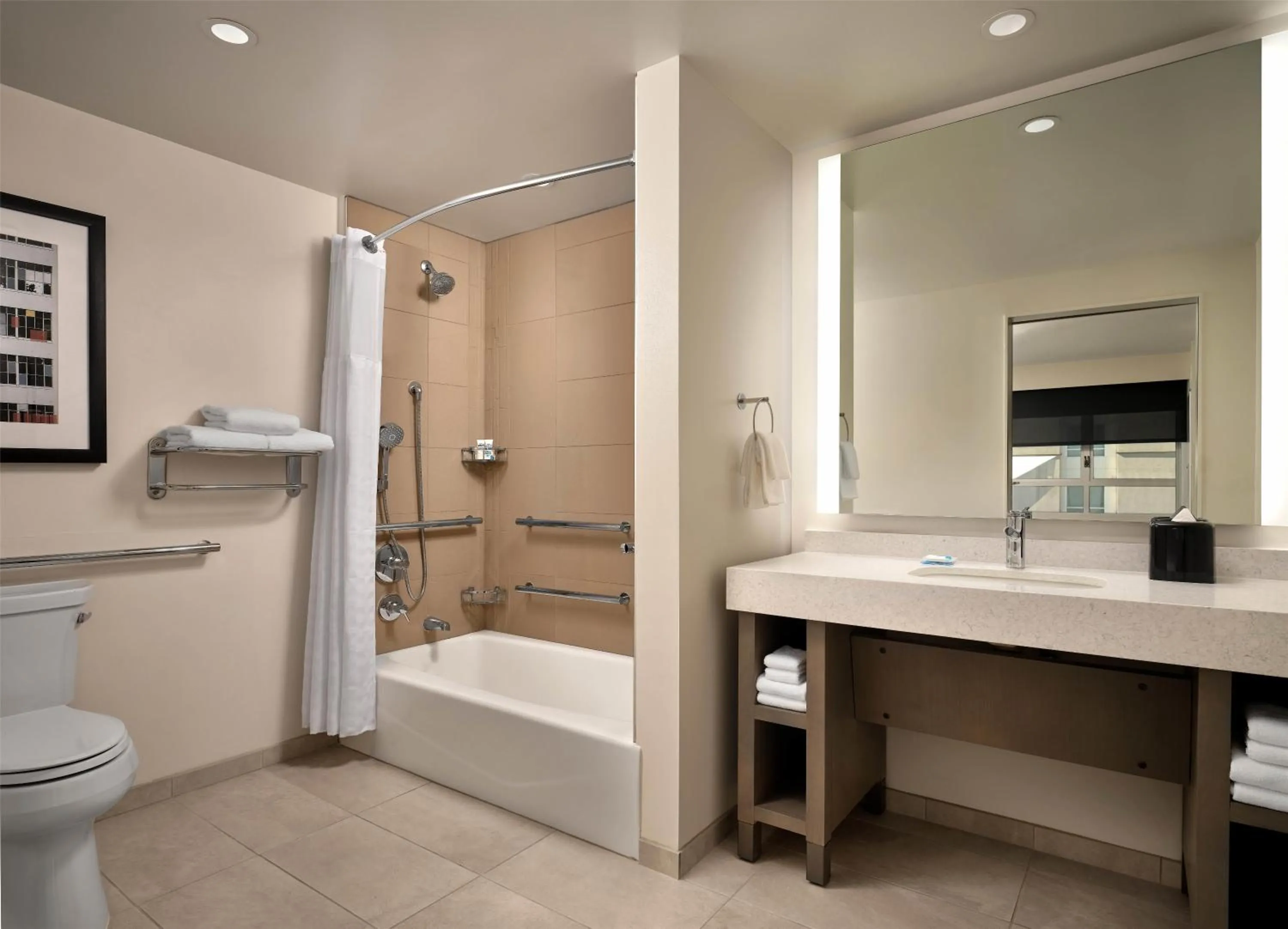 Bedroom in Hyatt House LA - University Medical Center