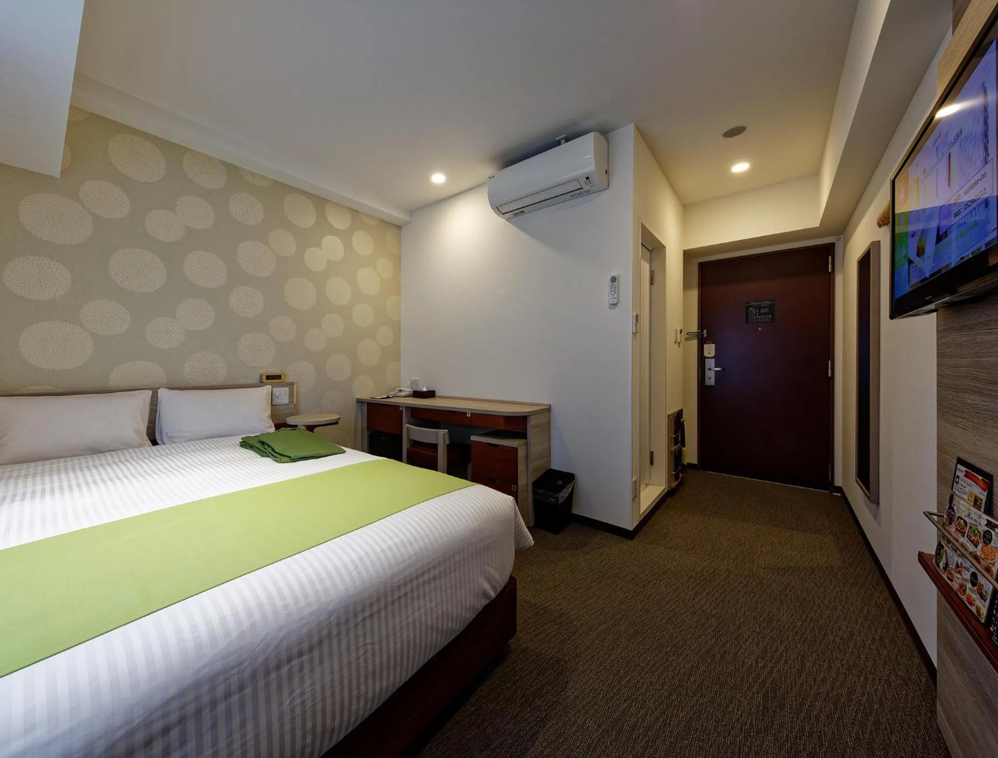 Bed in Kuretake Inn Premium Meieki minami