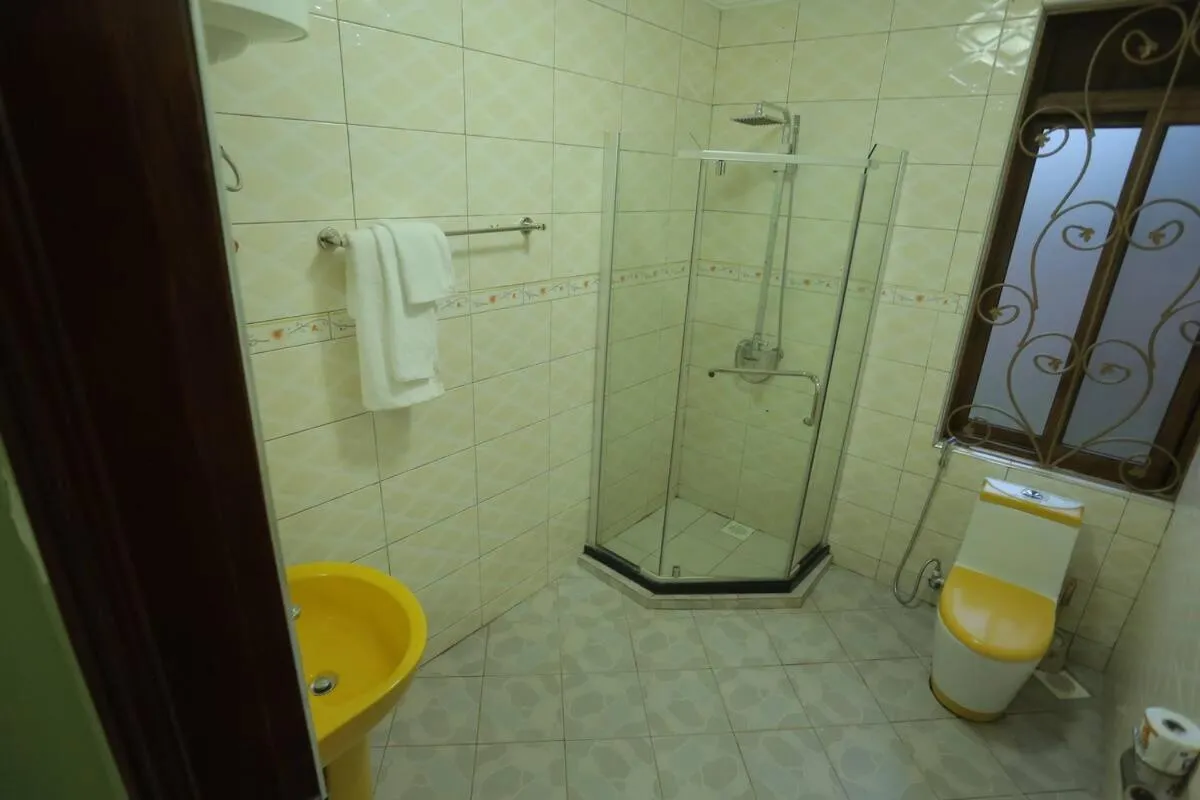 Shower in Precious Villas Lubowa