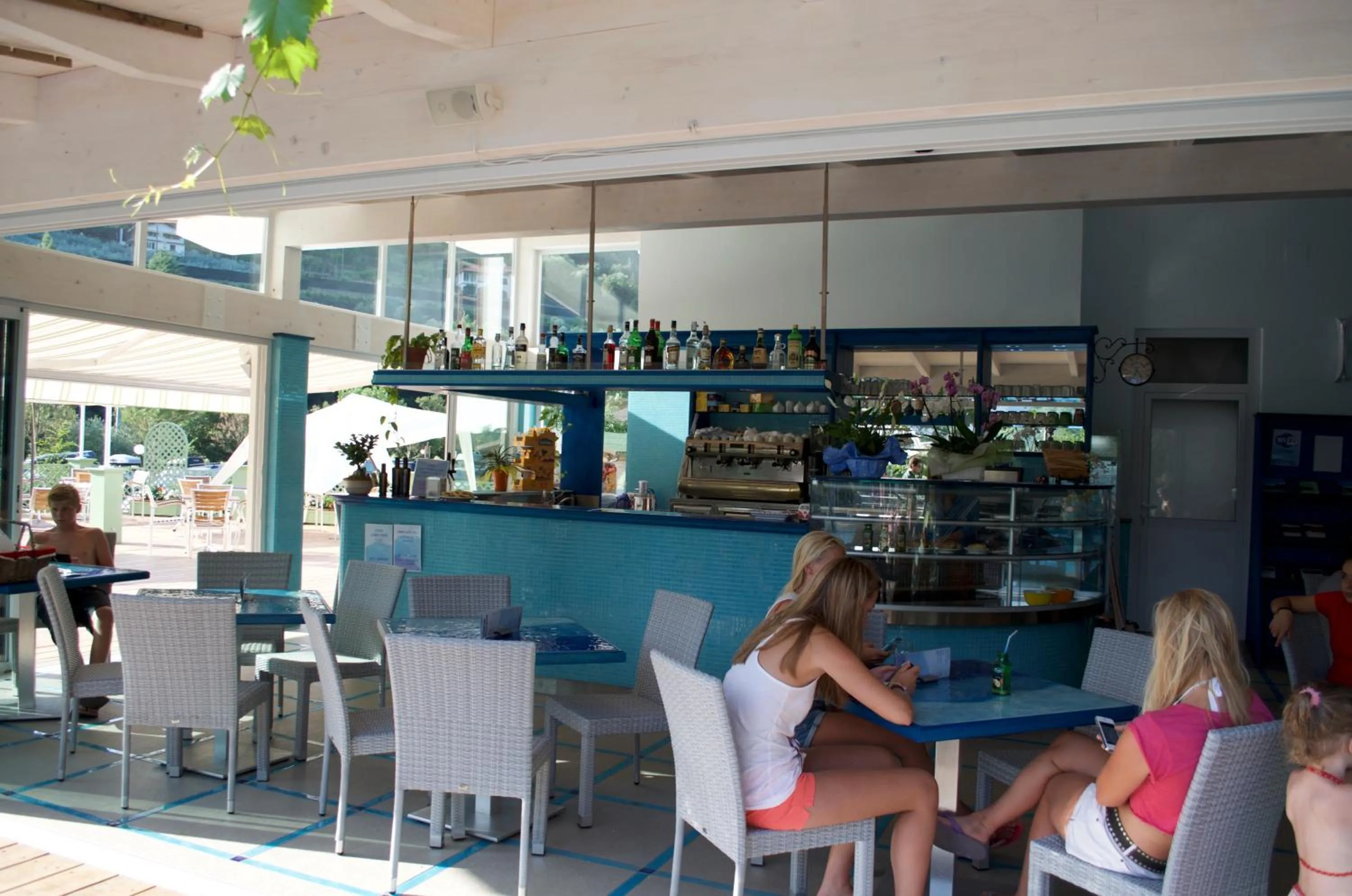 Lounge or bar in Delle Rose Camping & Glamping Village