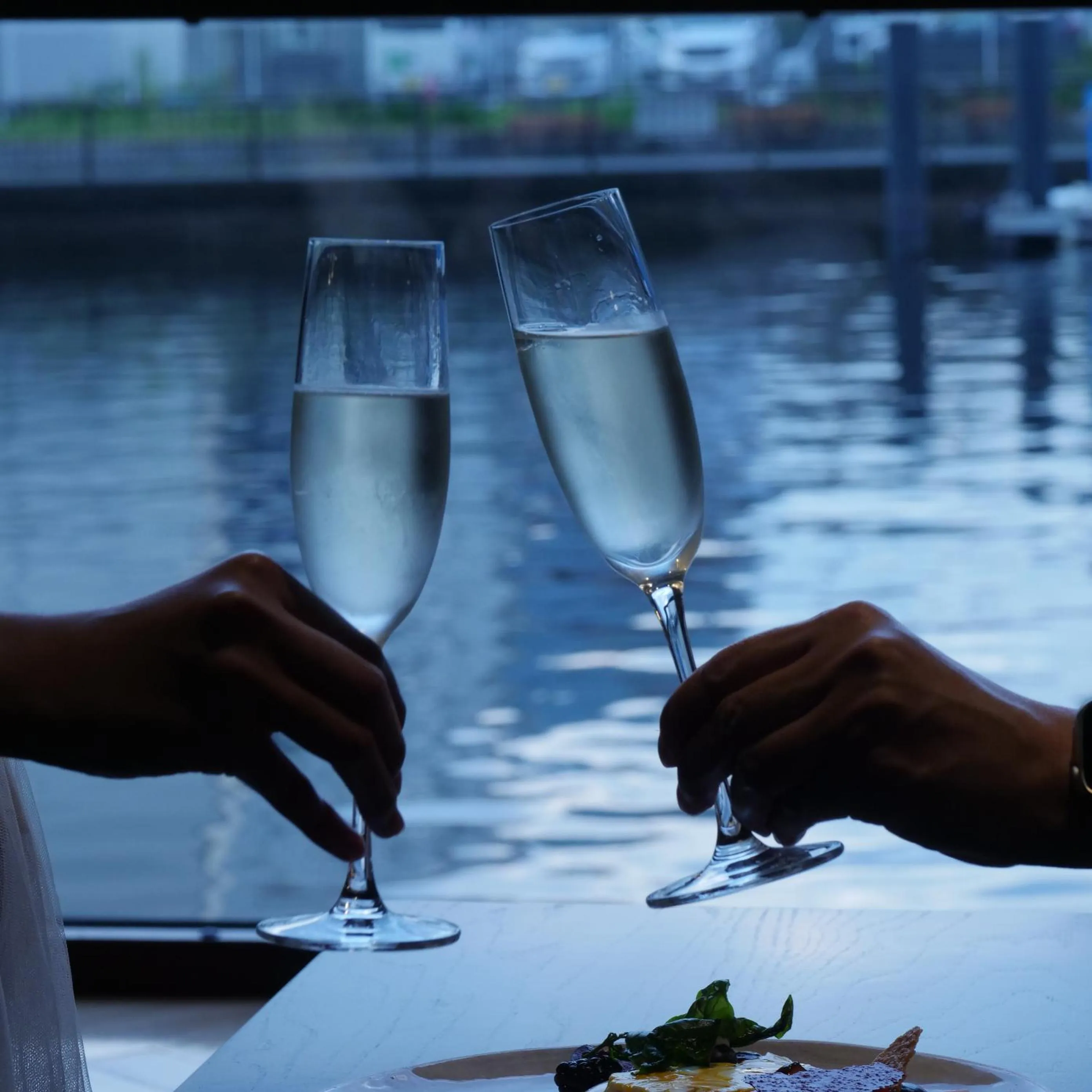 Drinks in PETALS TOKYO - Floating Hotel