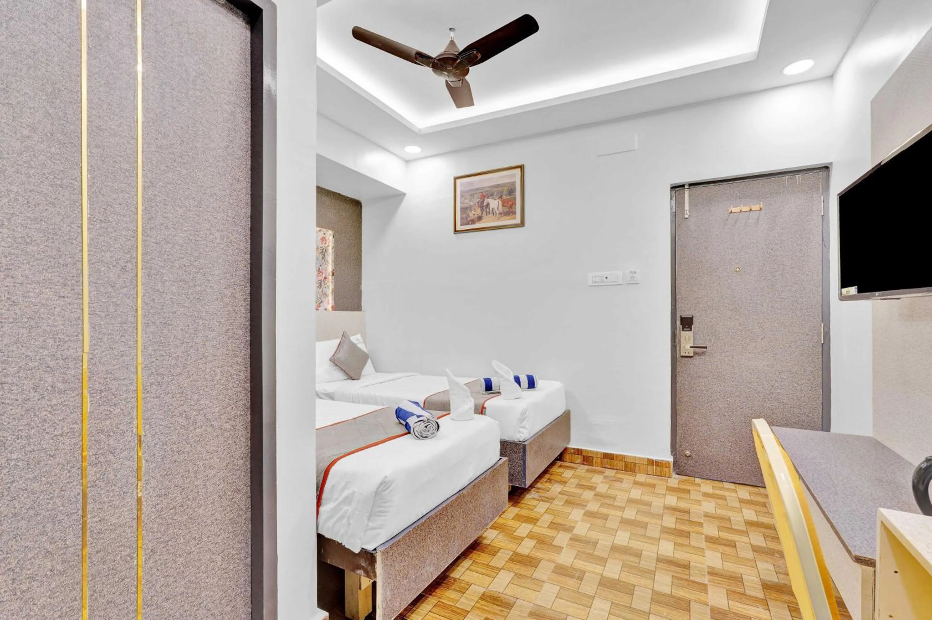 Restaurant/places to eat, Bed in The K11 Hotels - T Nagar