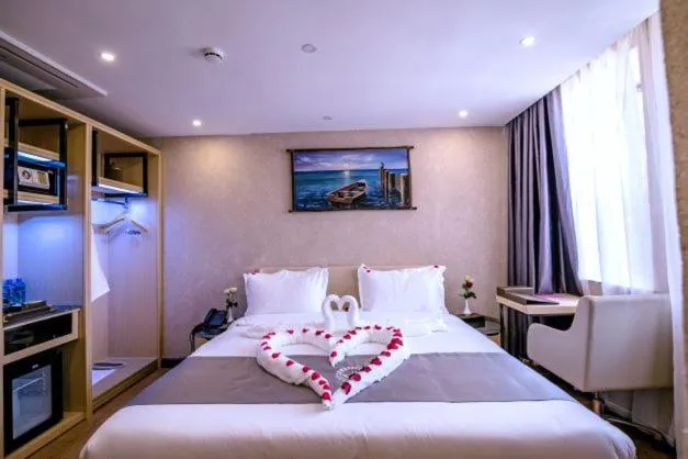 Bed in La Maison Royale South C