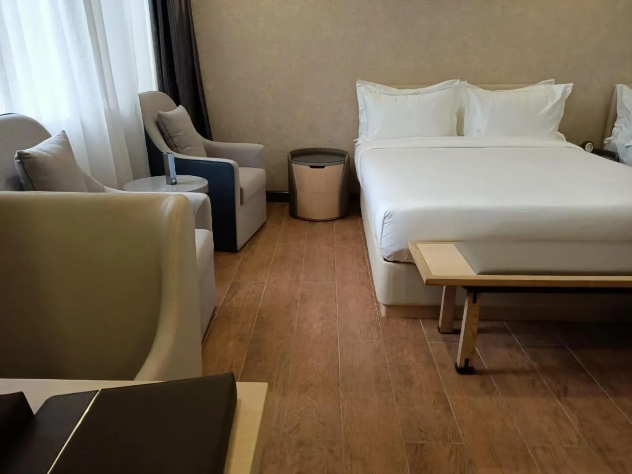 Photo of the whole room, Bed in La Maison Royale South C