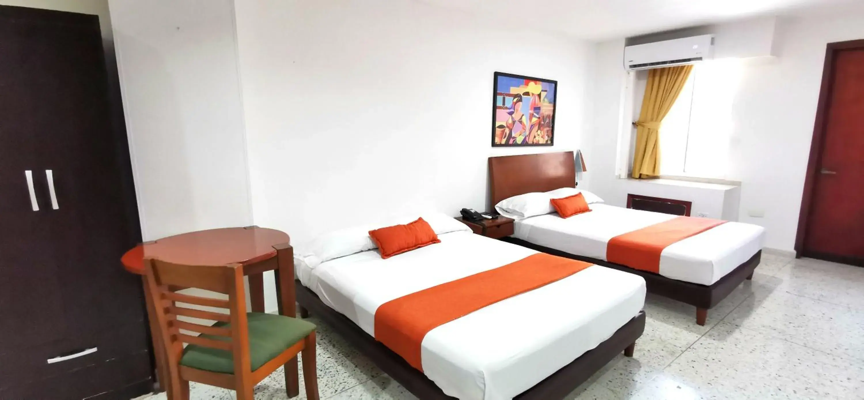 Bed in Hotel Torre del Prado Bed in Hotel Torre del Prado