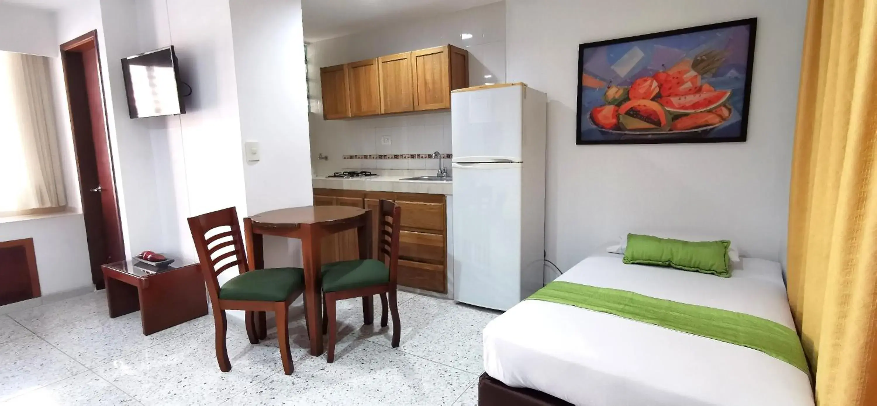Kitchen or kitchenette, Bed in Hotel Torre del Prado Kitchen or kitchenette, Bed in Hotel Torre del Prado
