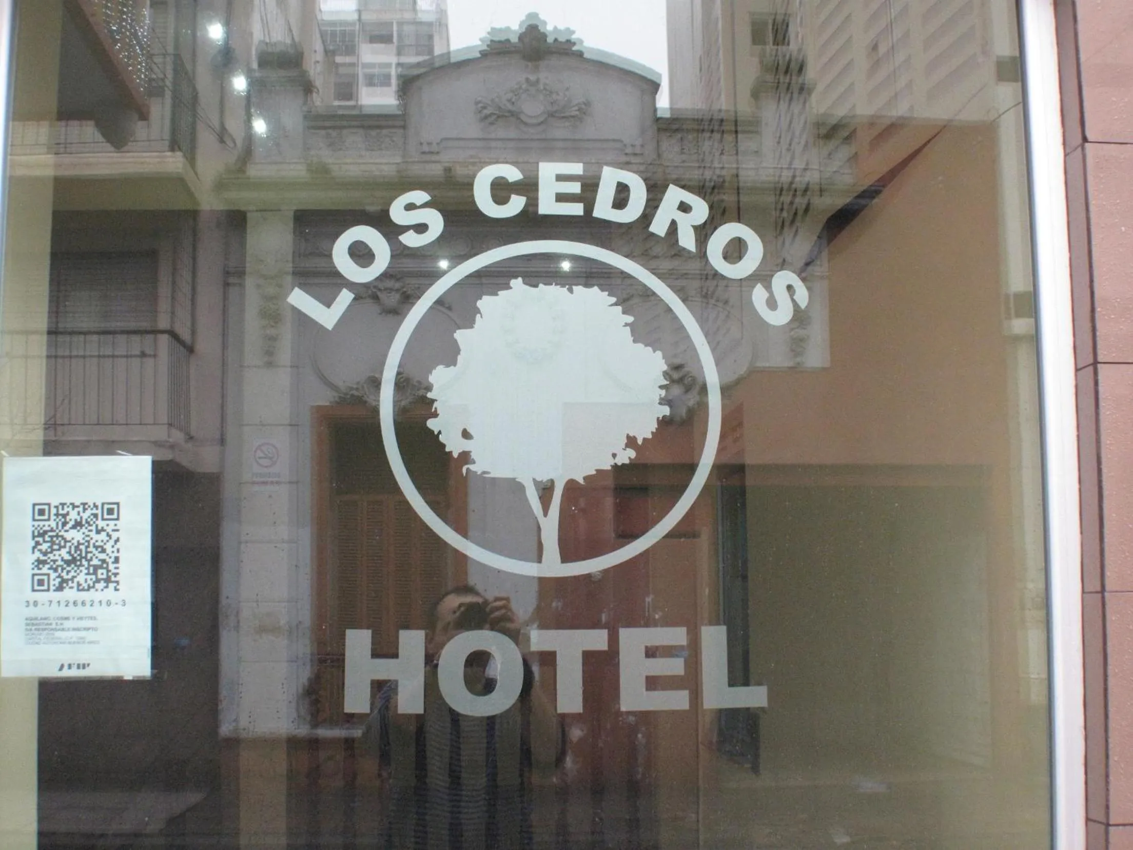 Logo/Certificate/Sign in Hotel Los Cedros