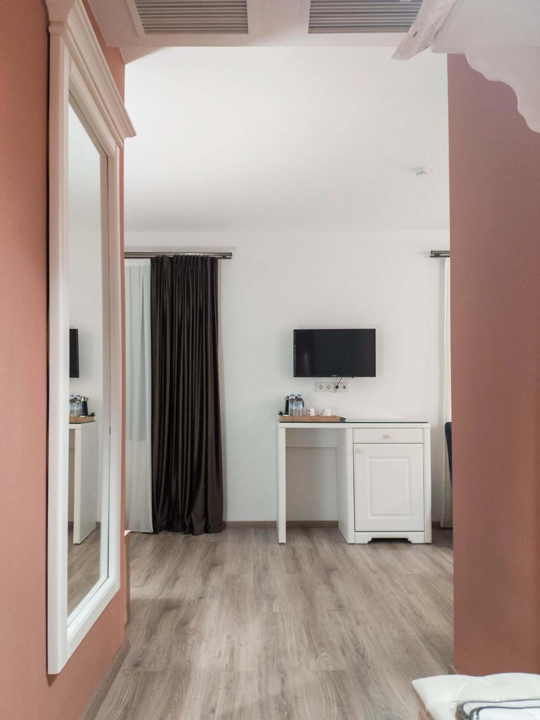 TV and multimedia in Wald Hotel Lagodekhi Rooms