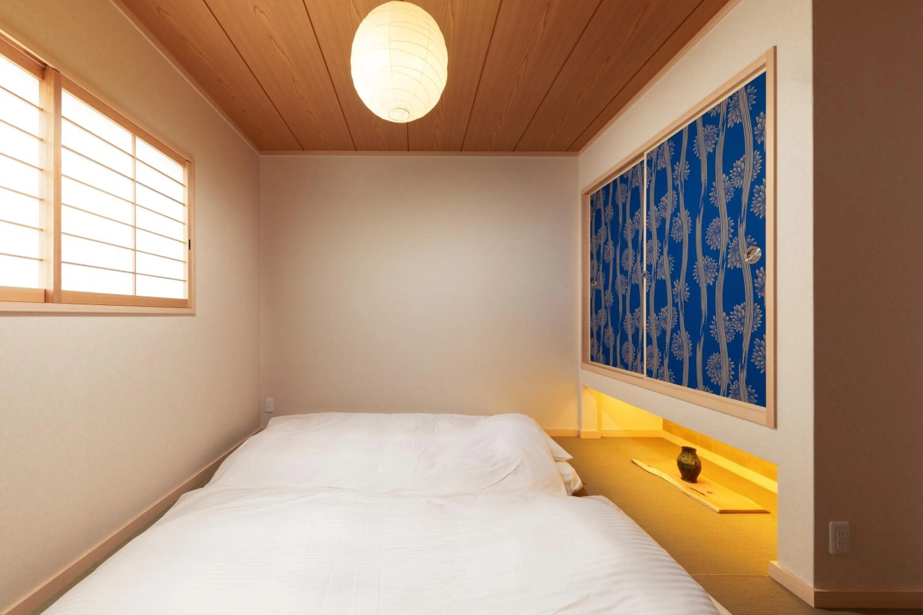 Living room, Bed in Connect inn Kujo-Kawaramachi