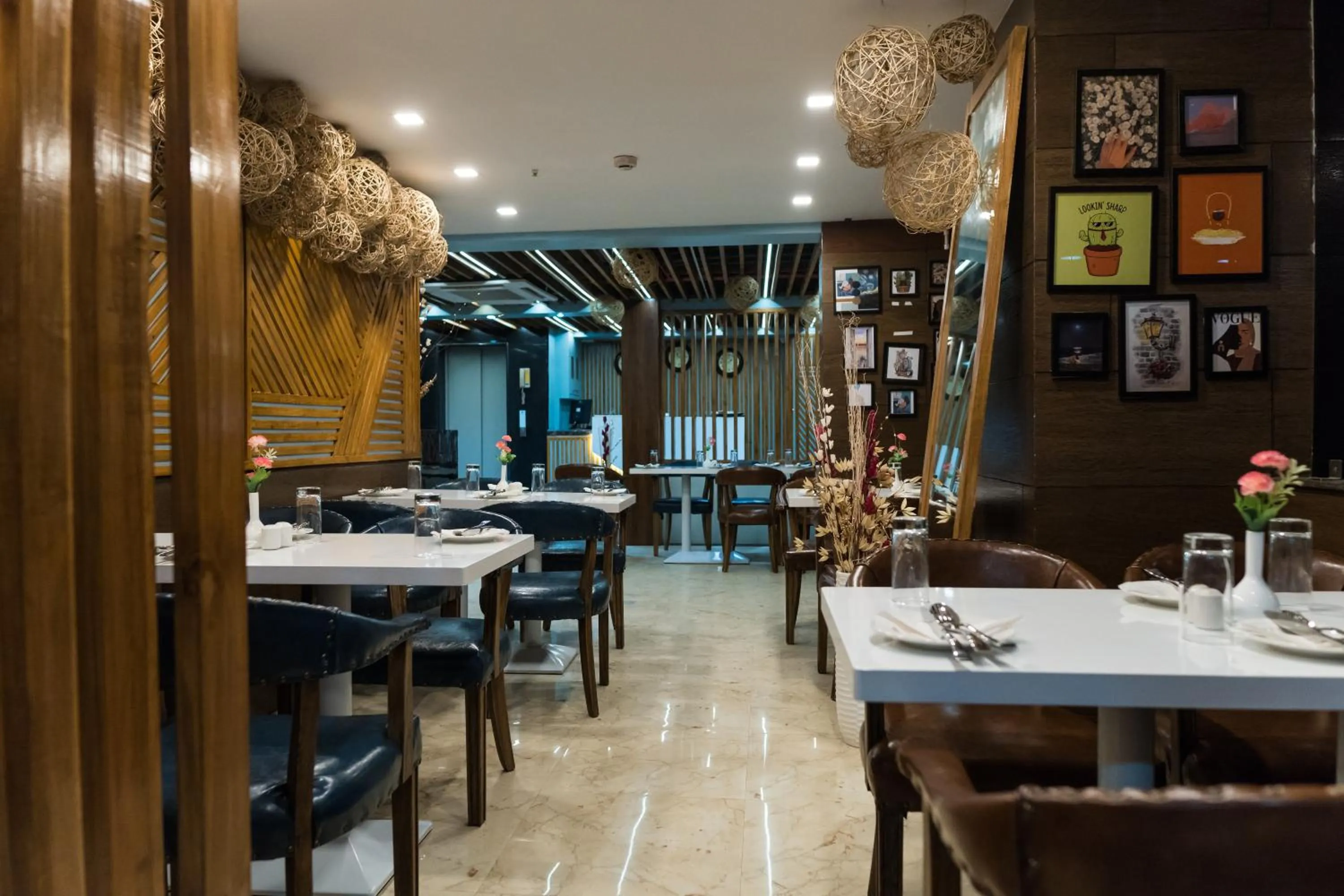 Restaurant/places to eat in The Avenue Hotel Ballygunge