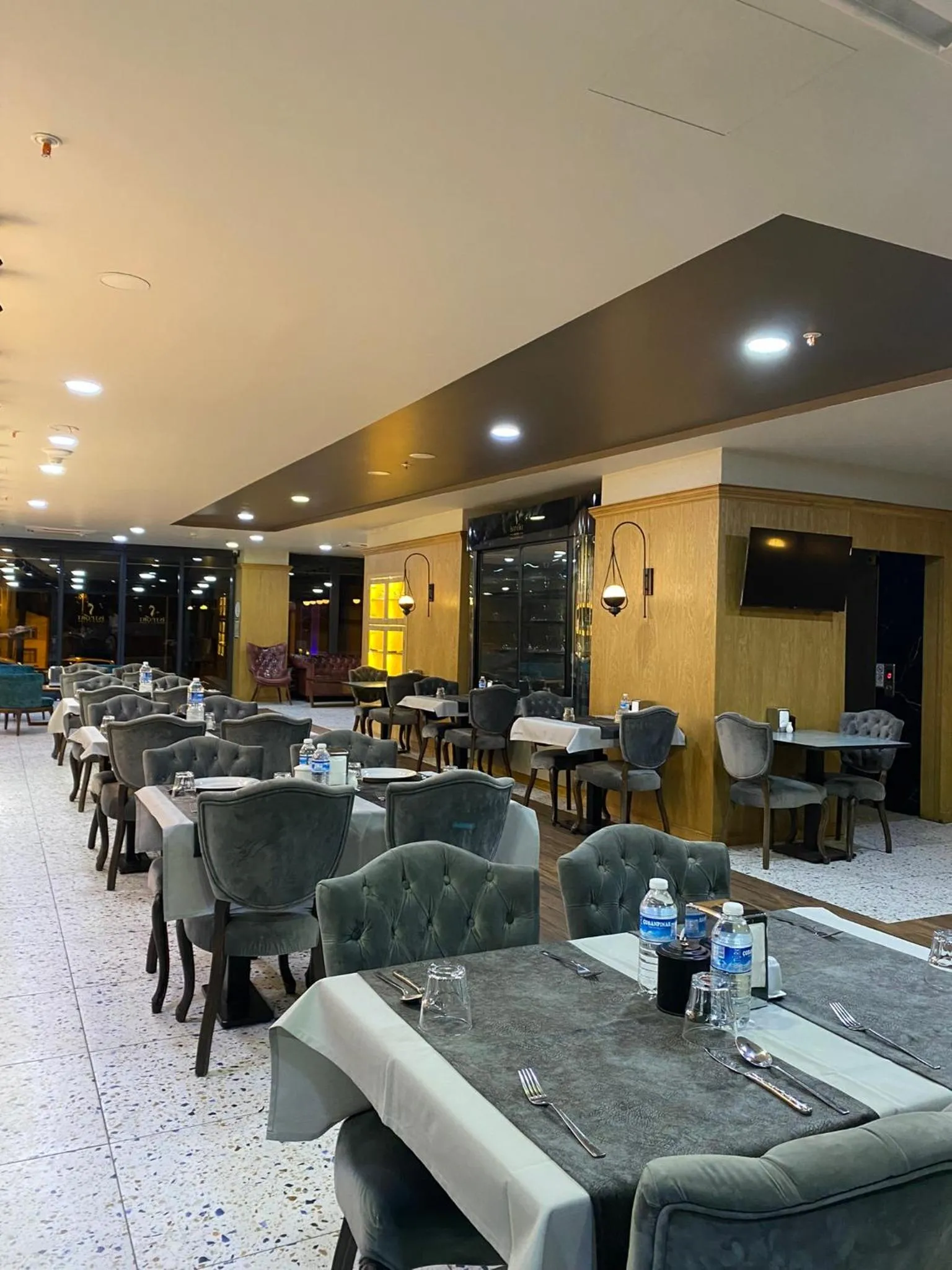 Restaurant/places to eat in İstport Hotels