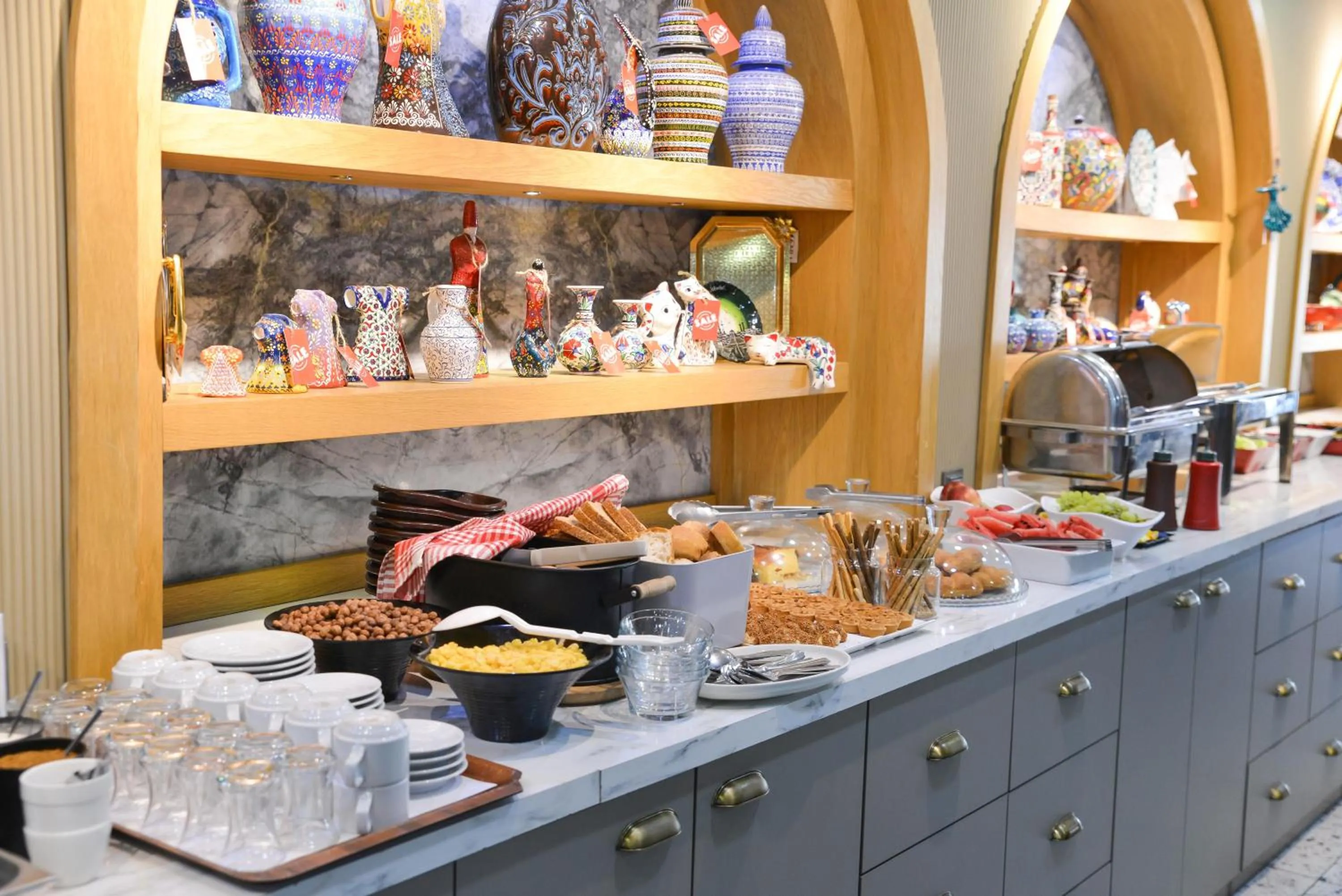 Kitchen or kitchenette in İstport Hotels