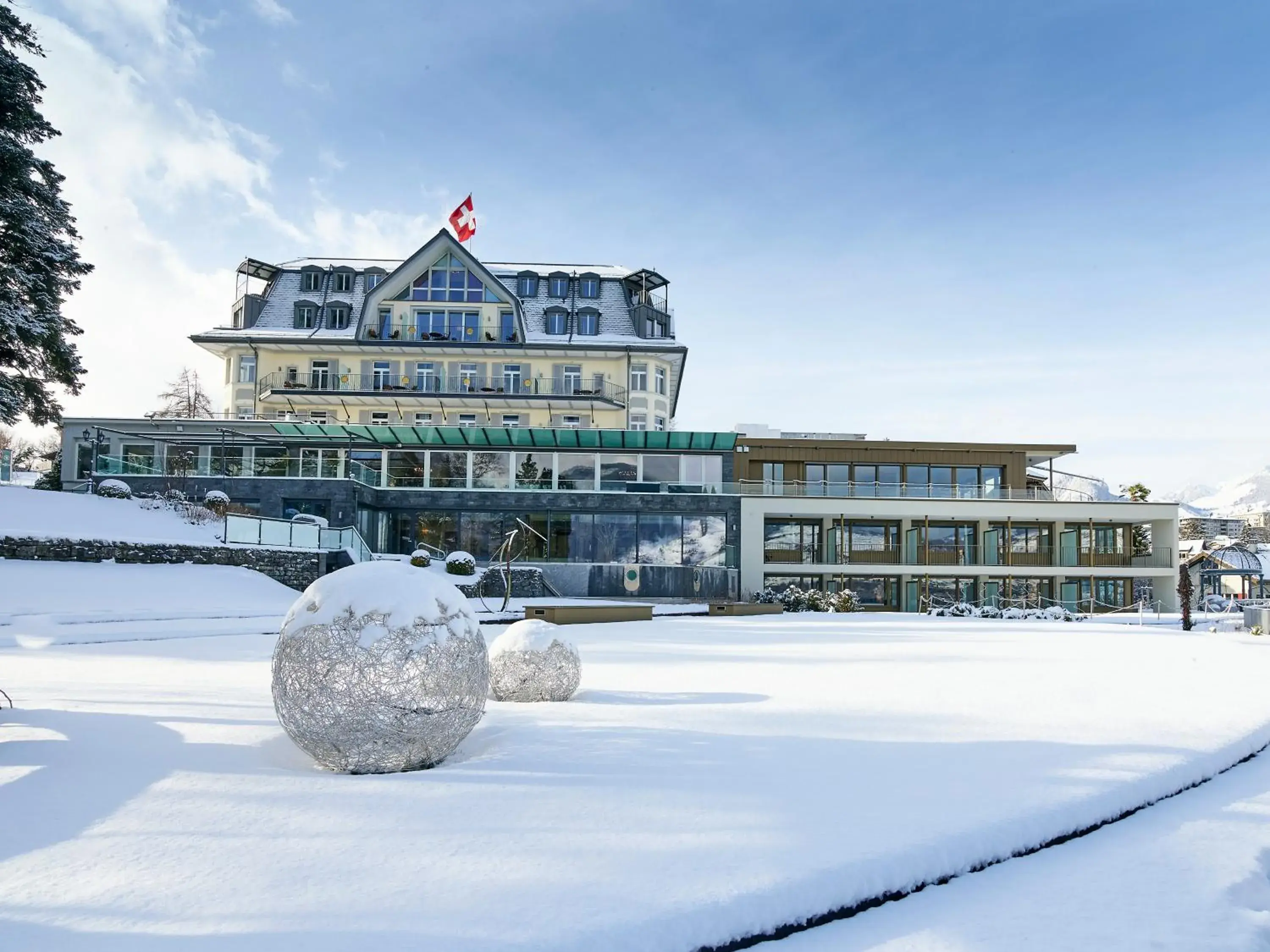 Property building in Belvédère Strandhotel Property building in Belvédère Strandhotel