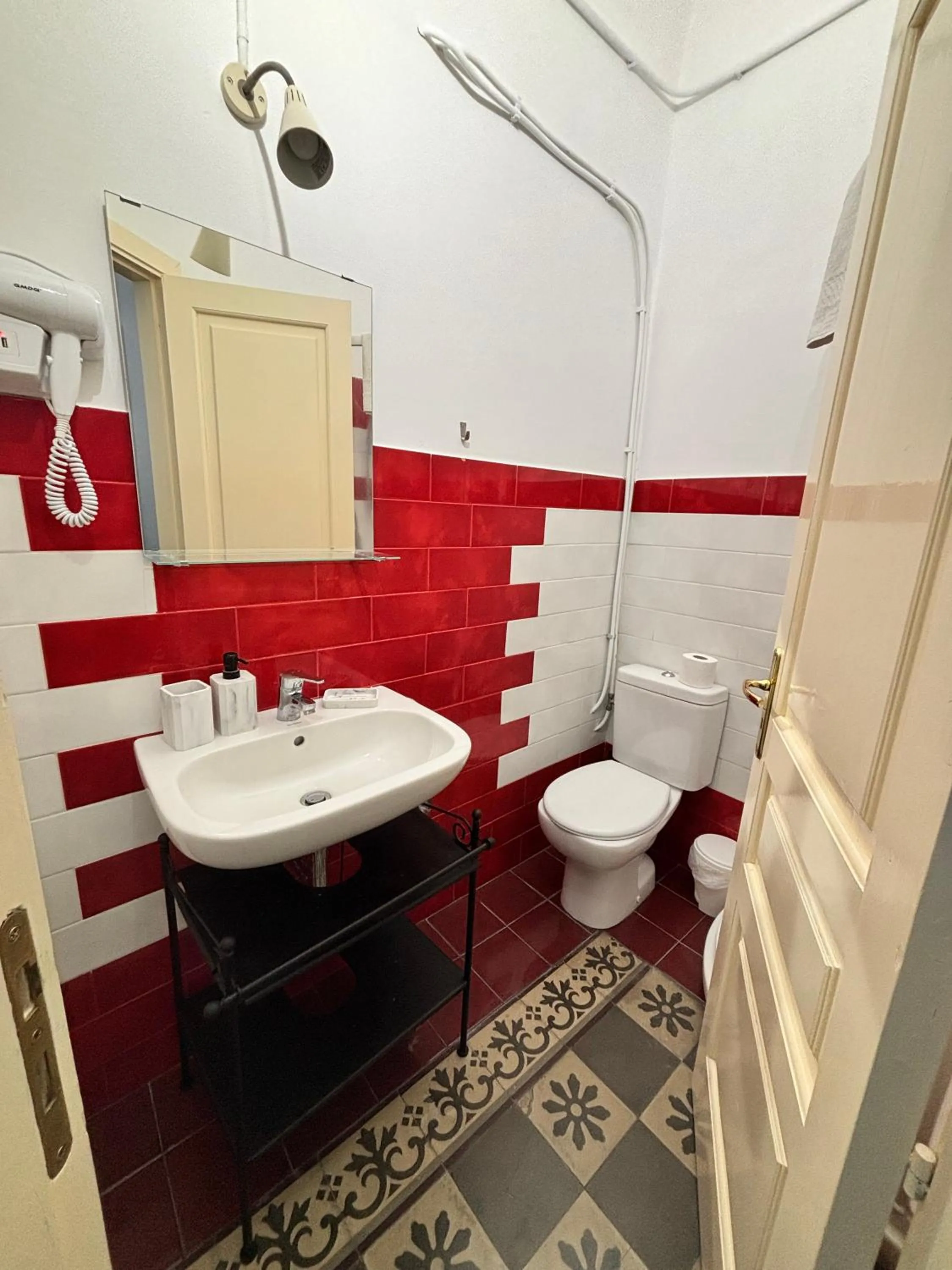 Toilet in Il Teatro Rooms