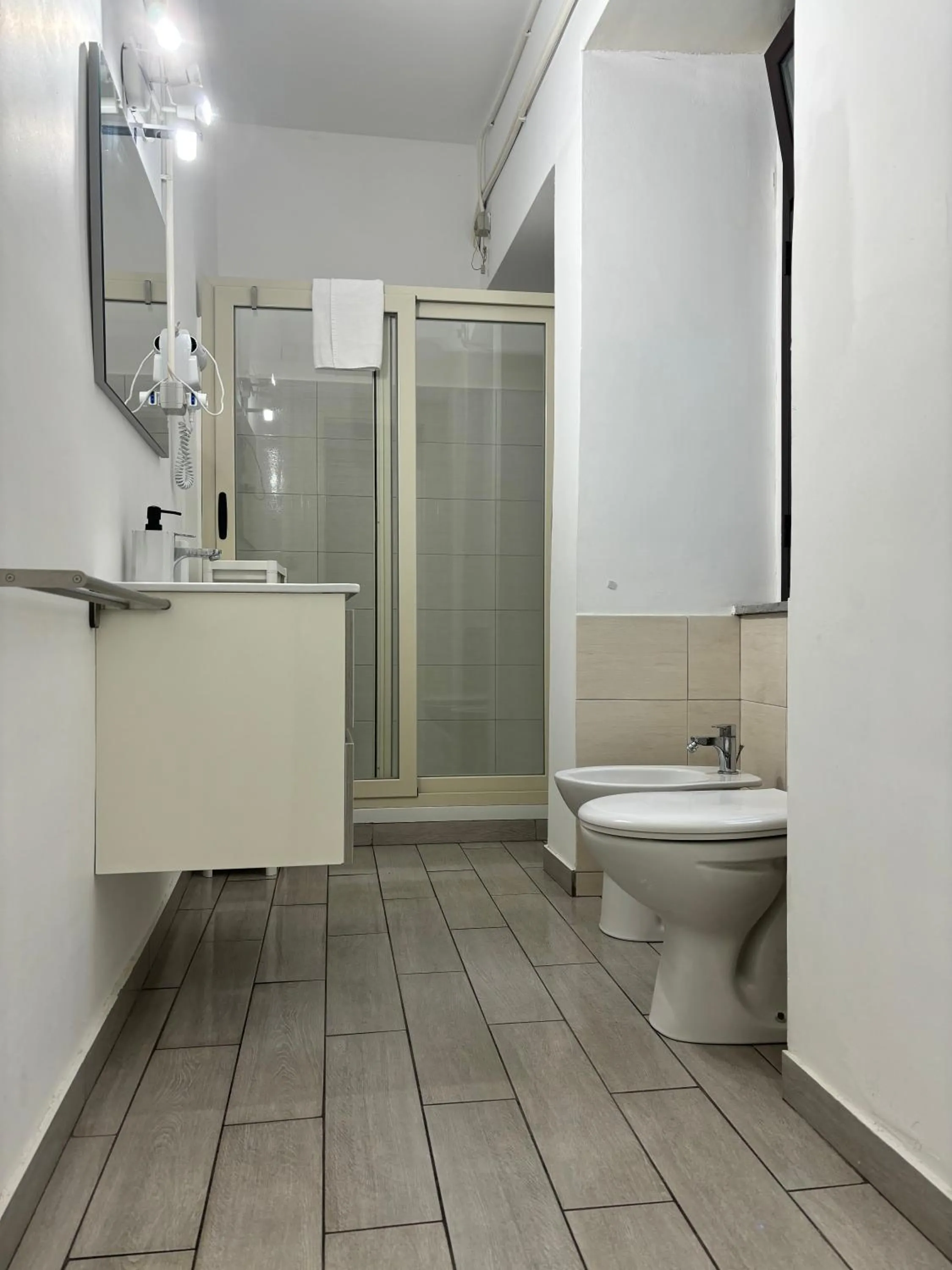 Bathroom in Il Teatro Rooms