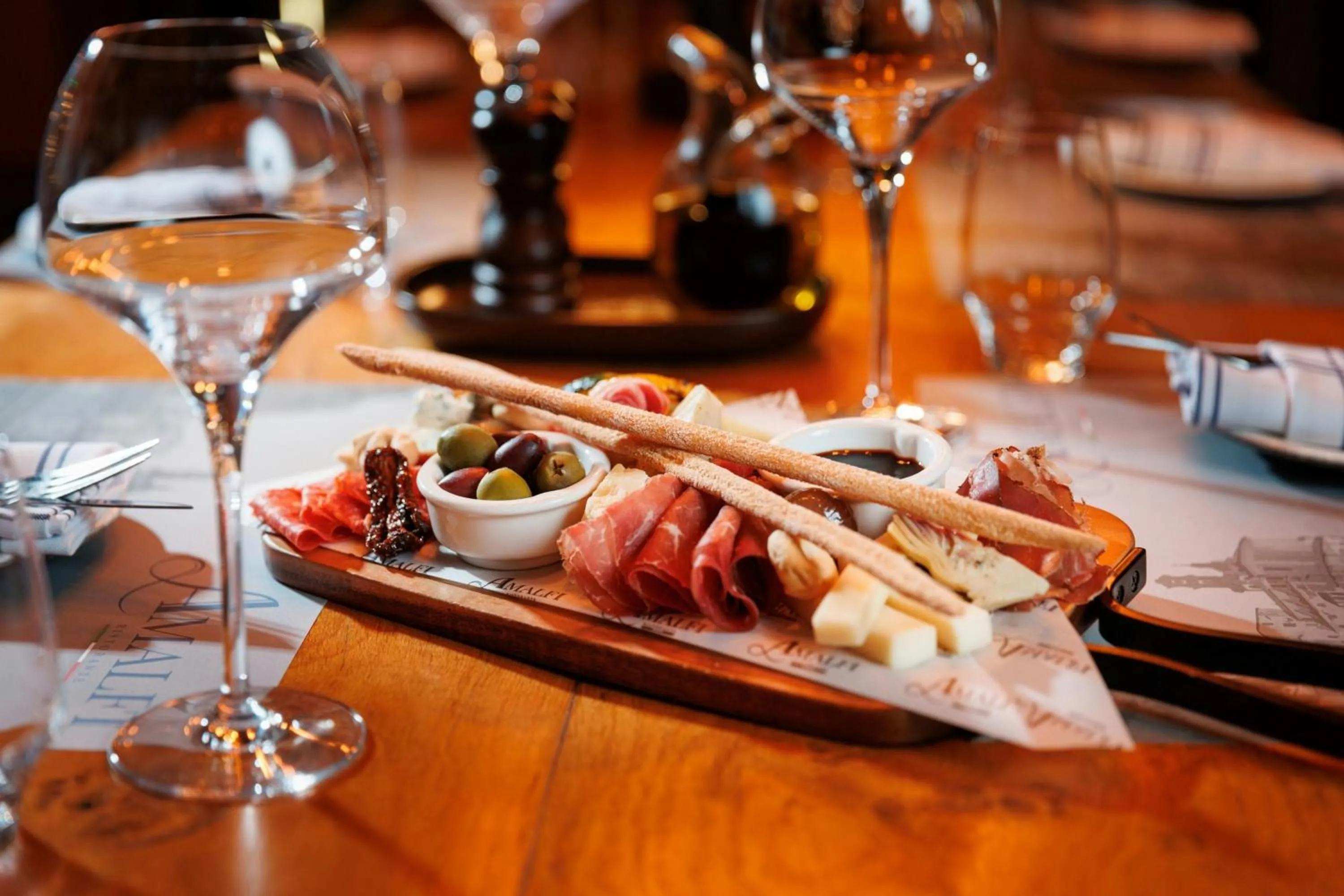 Restaurant/places to eat in Le Royal Meridien Abu Dhabi